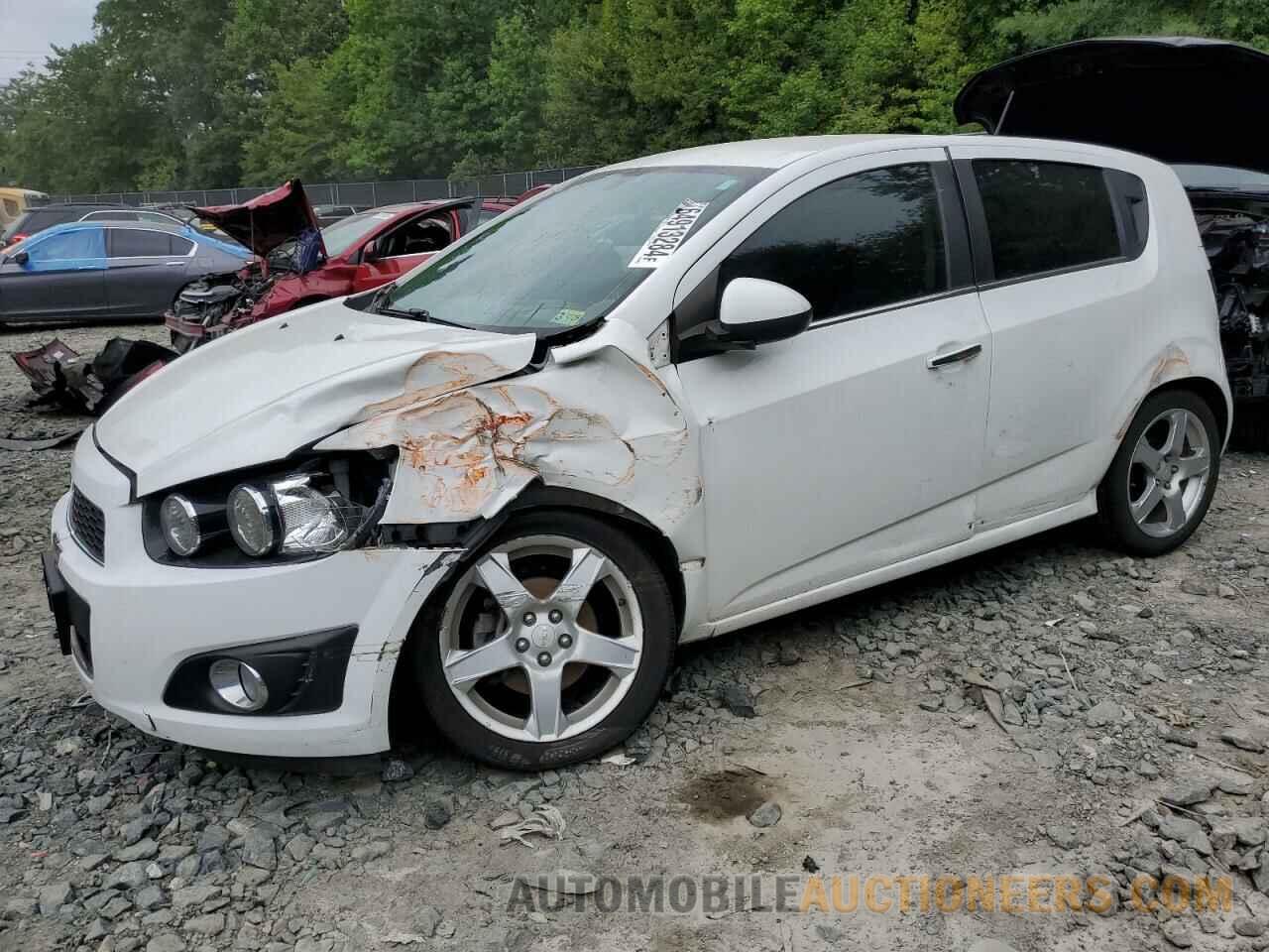 1G1JE6SB4F4121924 CHEVROLET SONIC 2015