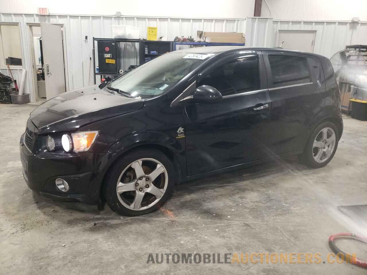 1G1JE6SB8F4101028 CHEVROLET SONIC 2015