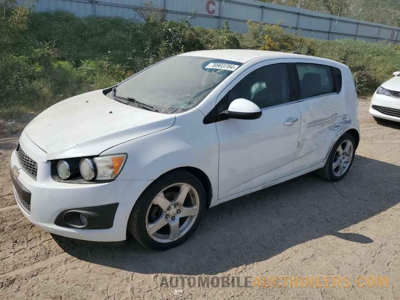 1G1JE6SB8F4121103 CHEVROLET SONIC 2015