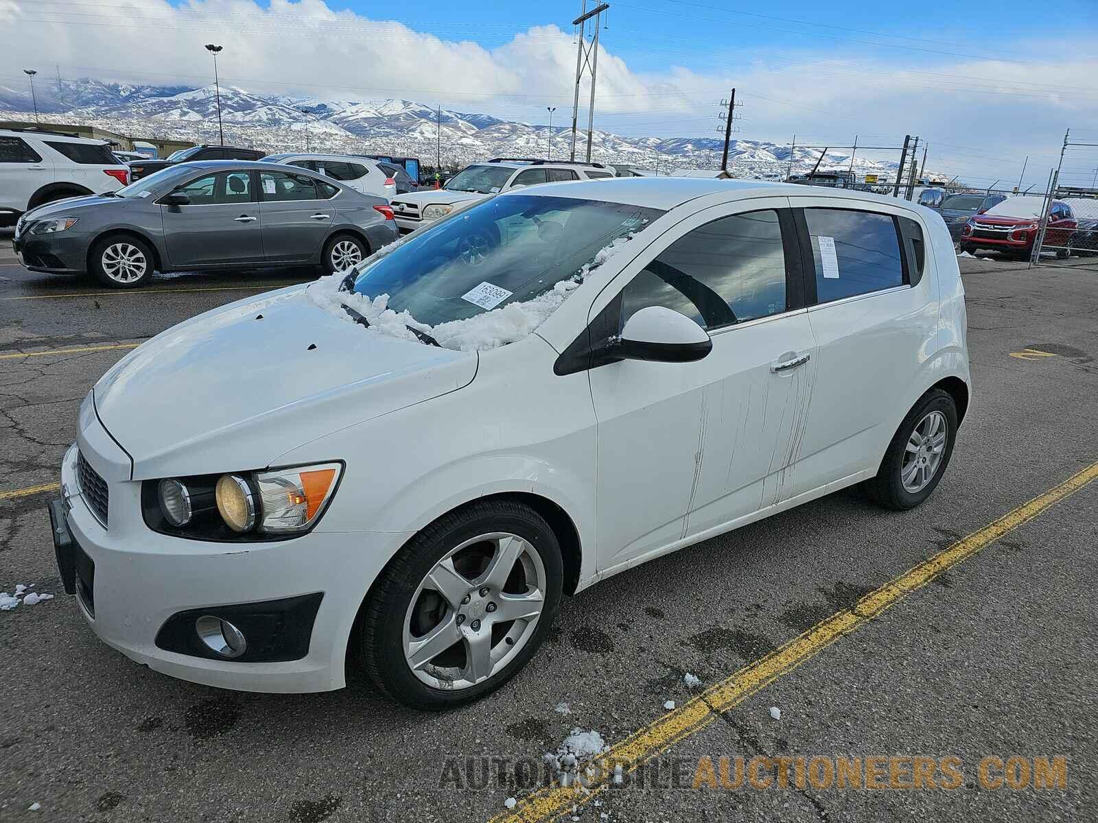 1G1JE6SB8F4124485 Chevrolet Sonic 2015