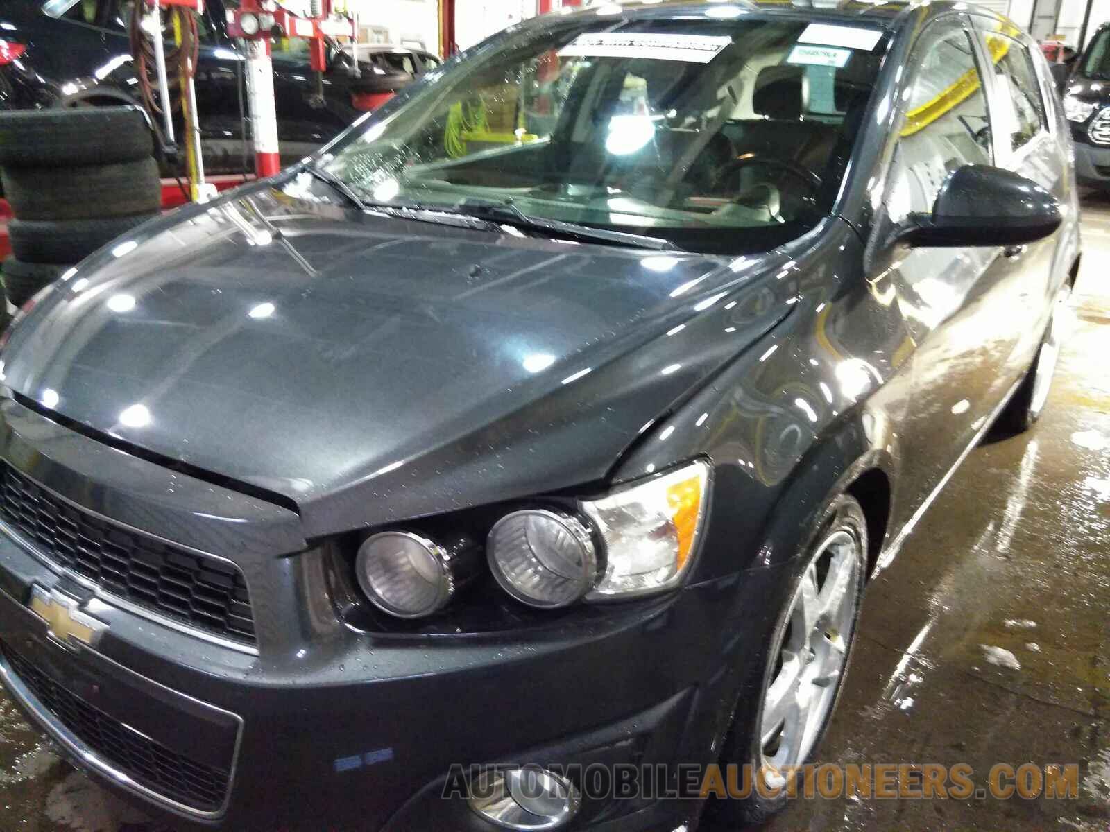 1G1JE6SB9G4134475 Chevrolet Sonic 2016