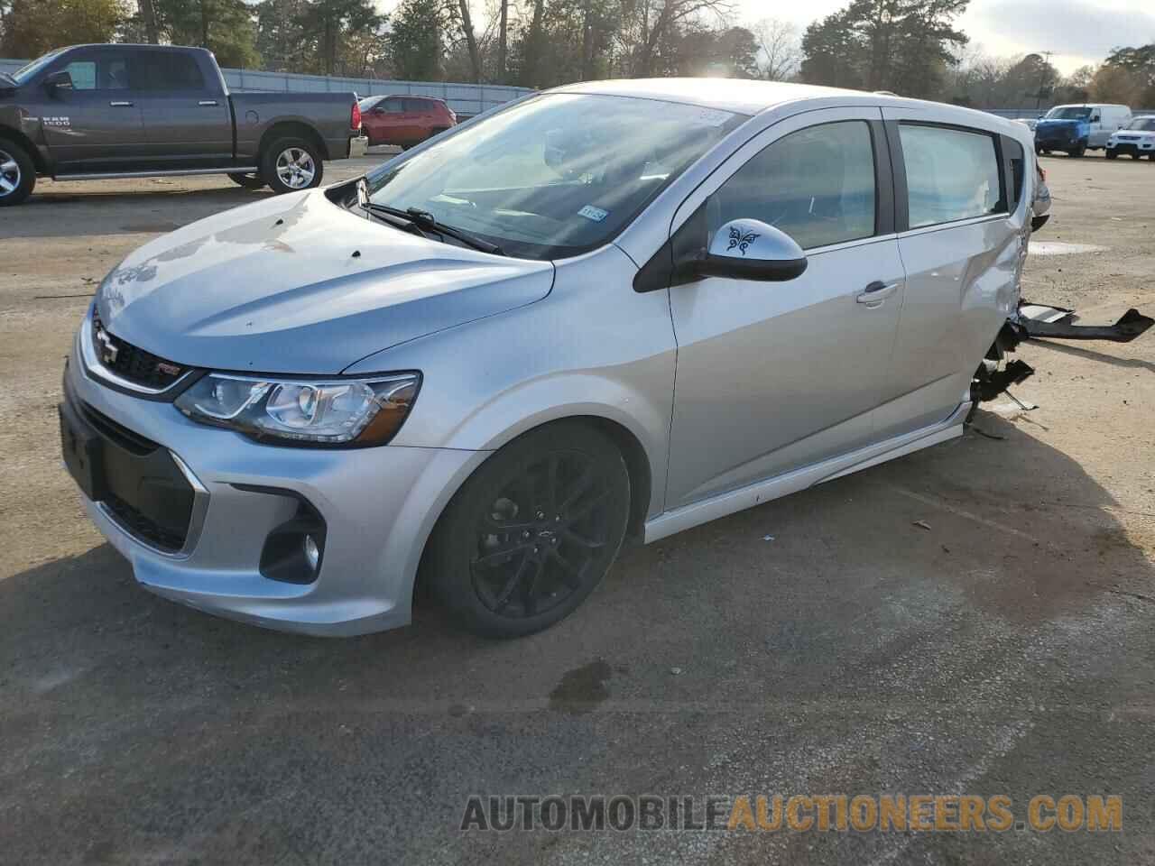 1G1JF6SB1J4100891 CHEVROLET SONIC 2018