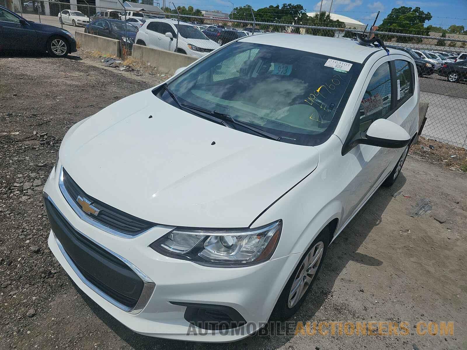 1G1JG6SB1L4109333 Chevrolet Sonic 2020