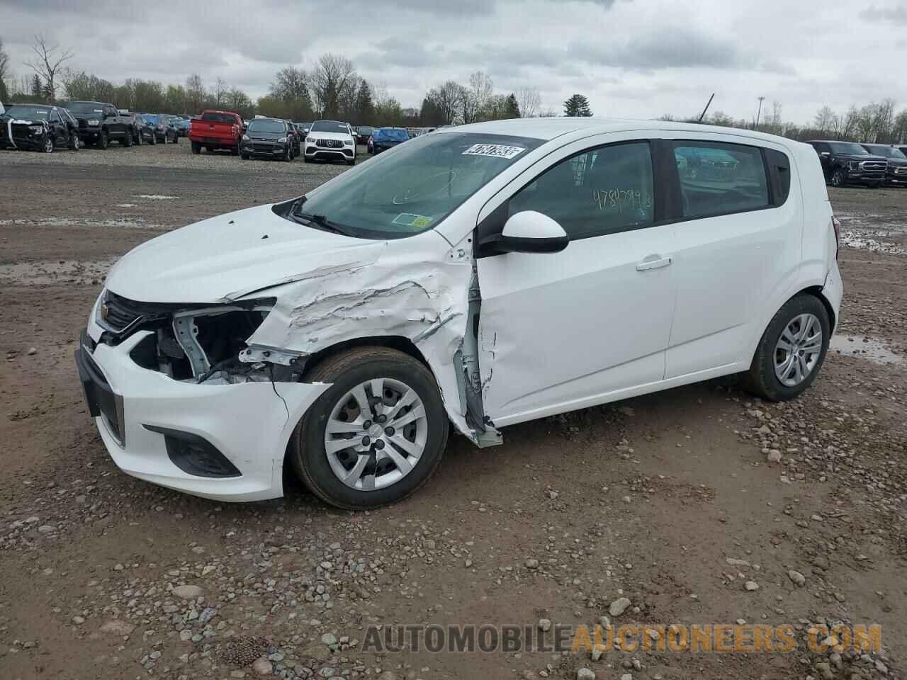 1G1JG6SB5K4142639 CHEVROLET SONIC 2019