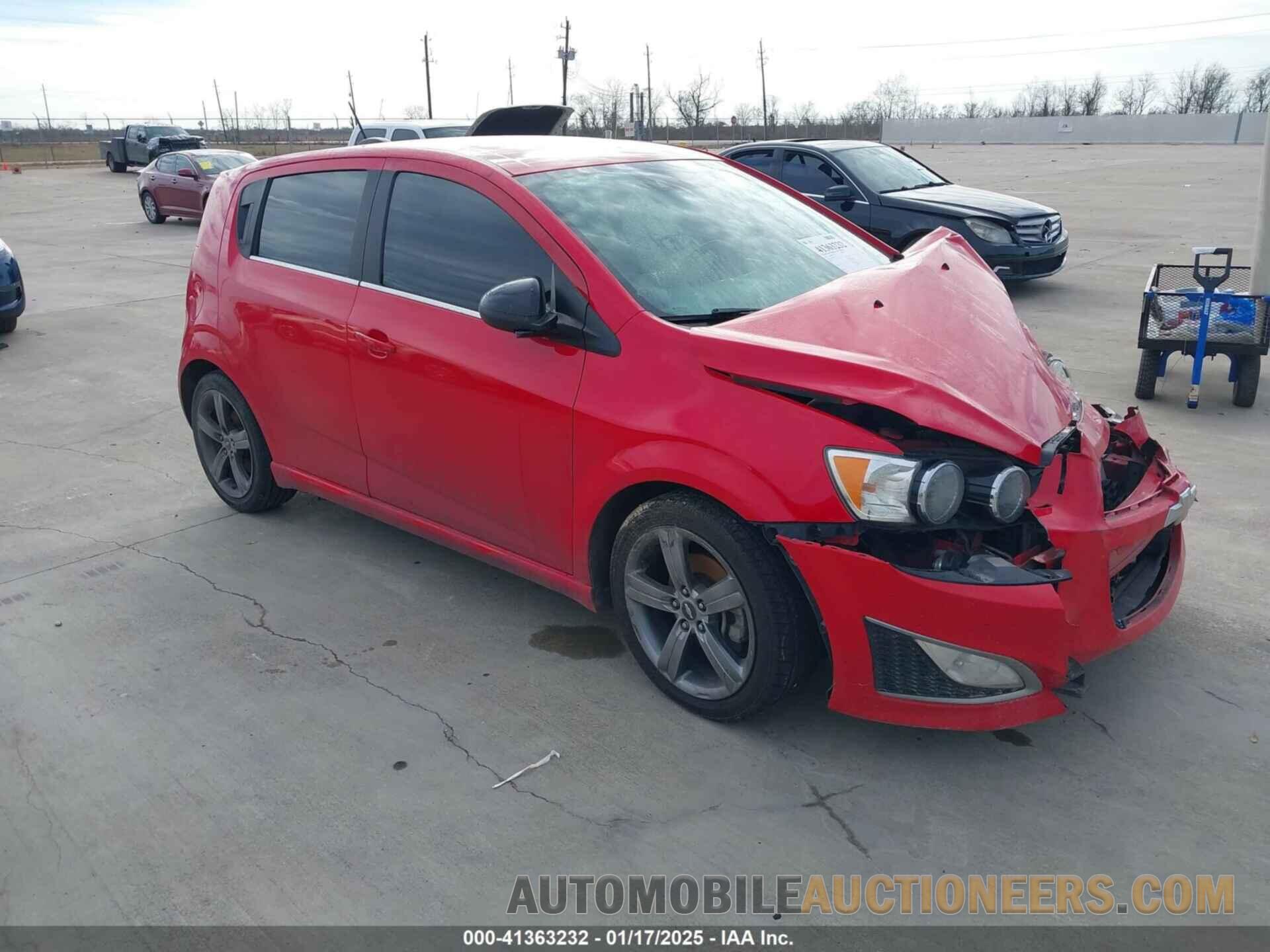 1G1JG6SB6G4168724 CHEVROLET SONIC 2016