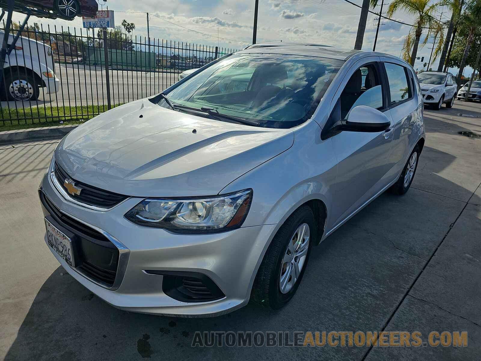 1G1JG6SB9K4135712 Chevrolet Sonic 2019