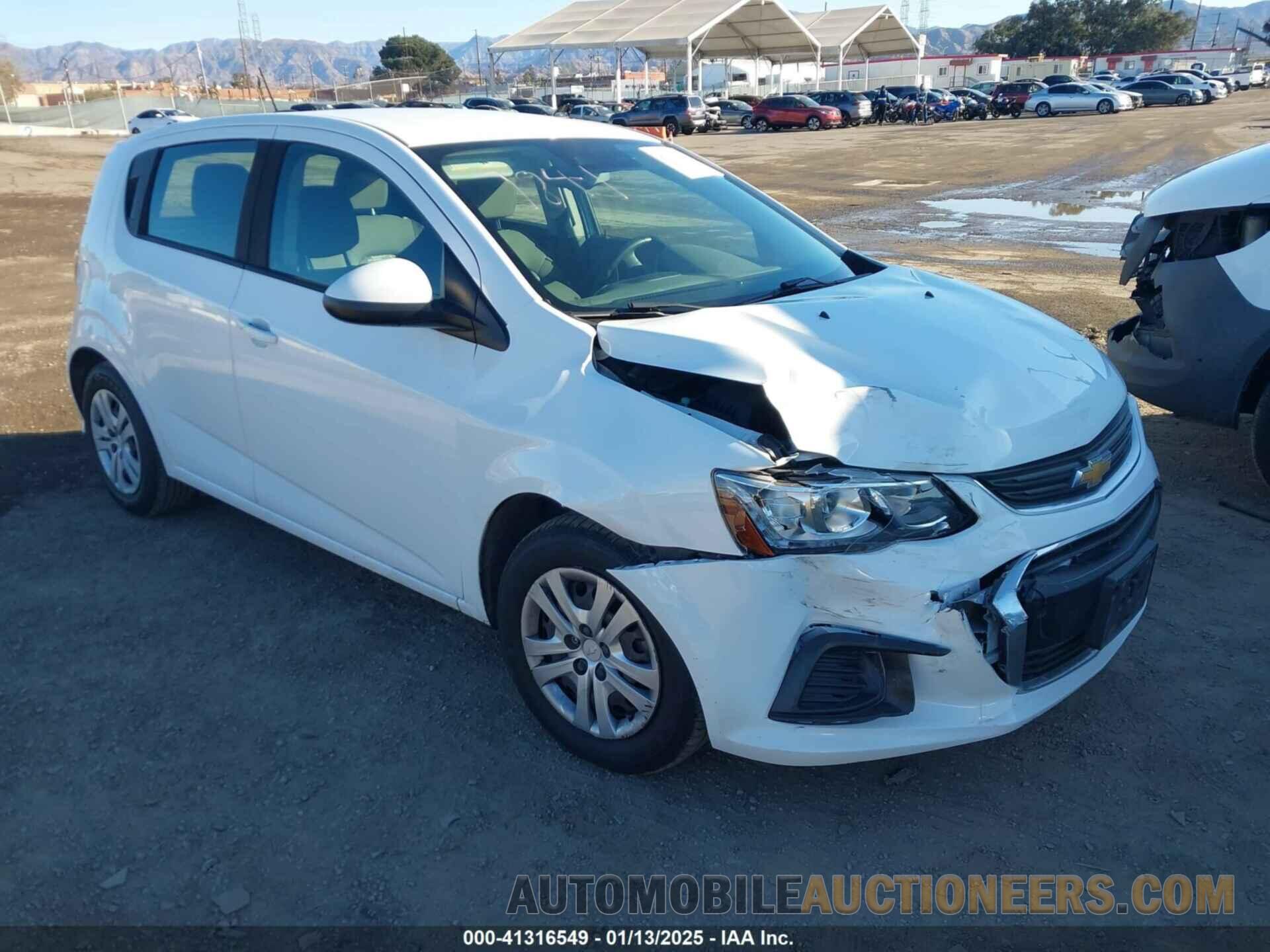 1G1JG6SB9K4135905 CHEVROLET SONIC 2019