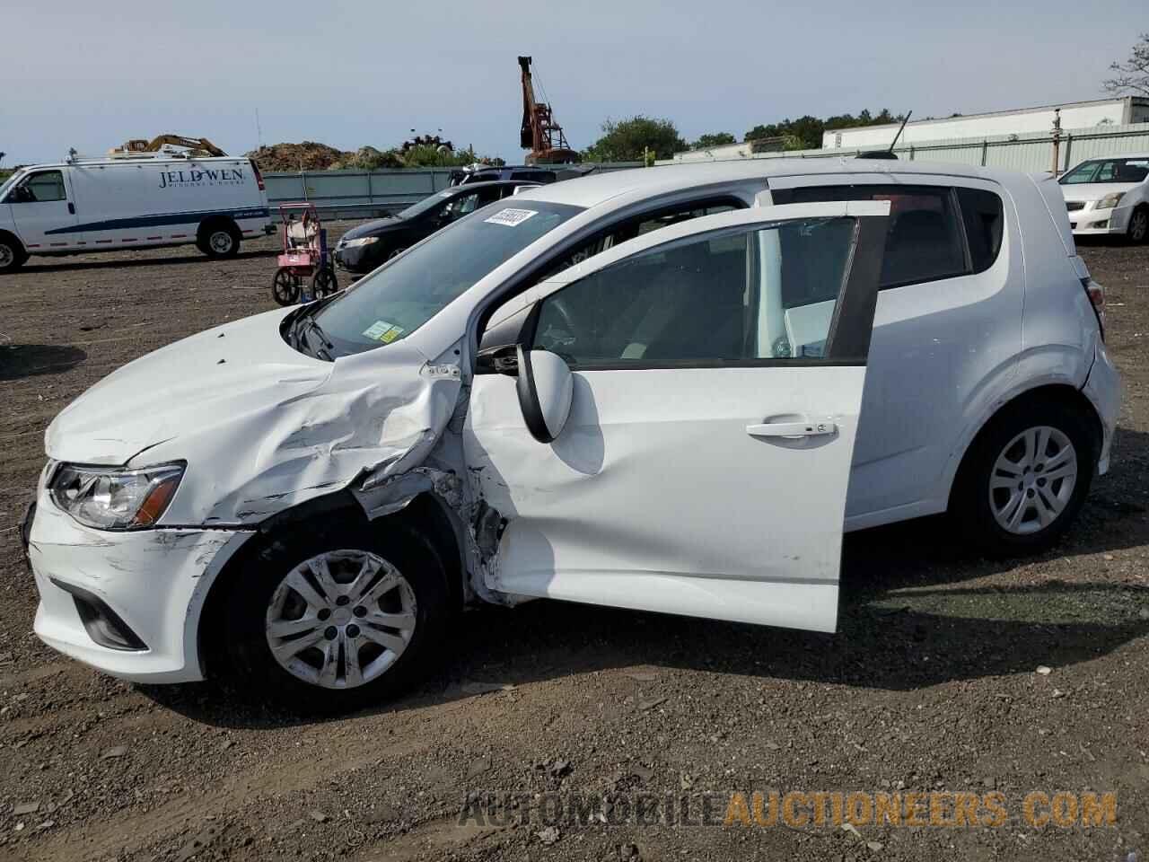 1G1JG6SBXK4139459 CHEVROLET SONIC 2019