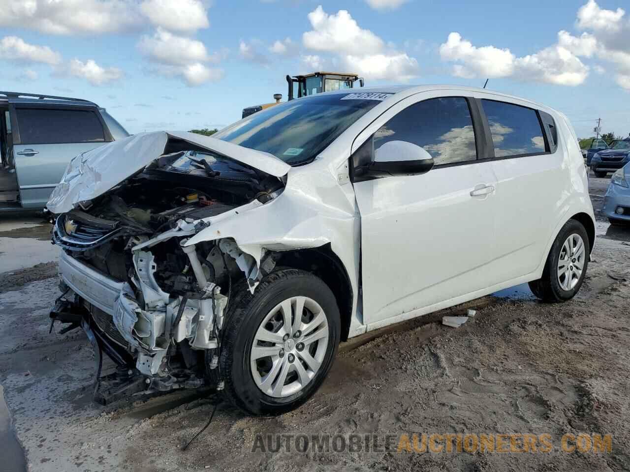 1G1JG6SH2H4166555 CHEVROLET SONIC 2017