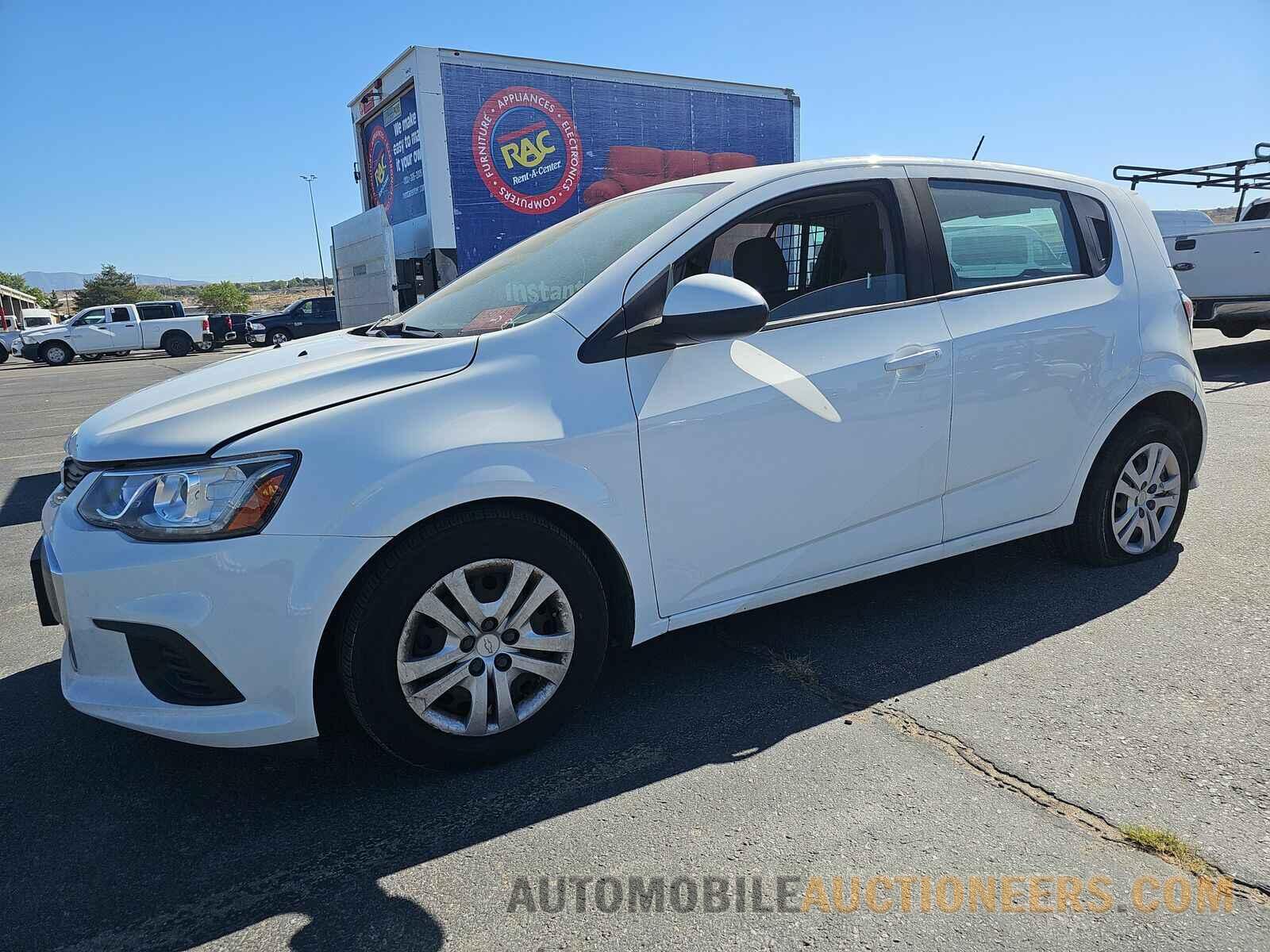 1G1JG6SH4J4111143 Chevrolet Sonic 2018