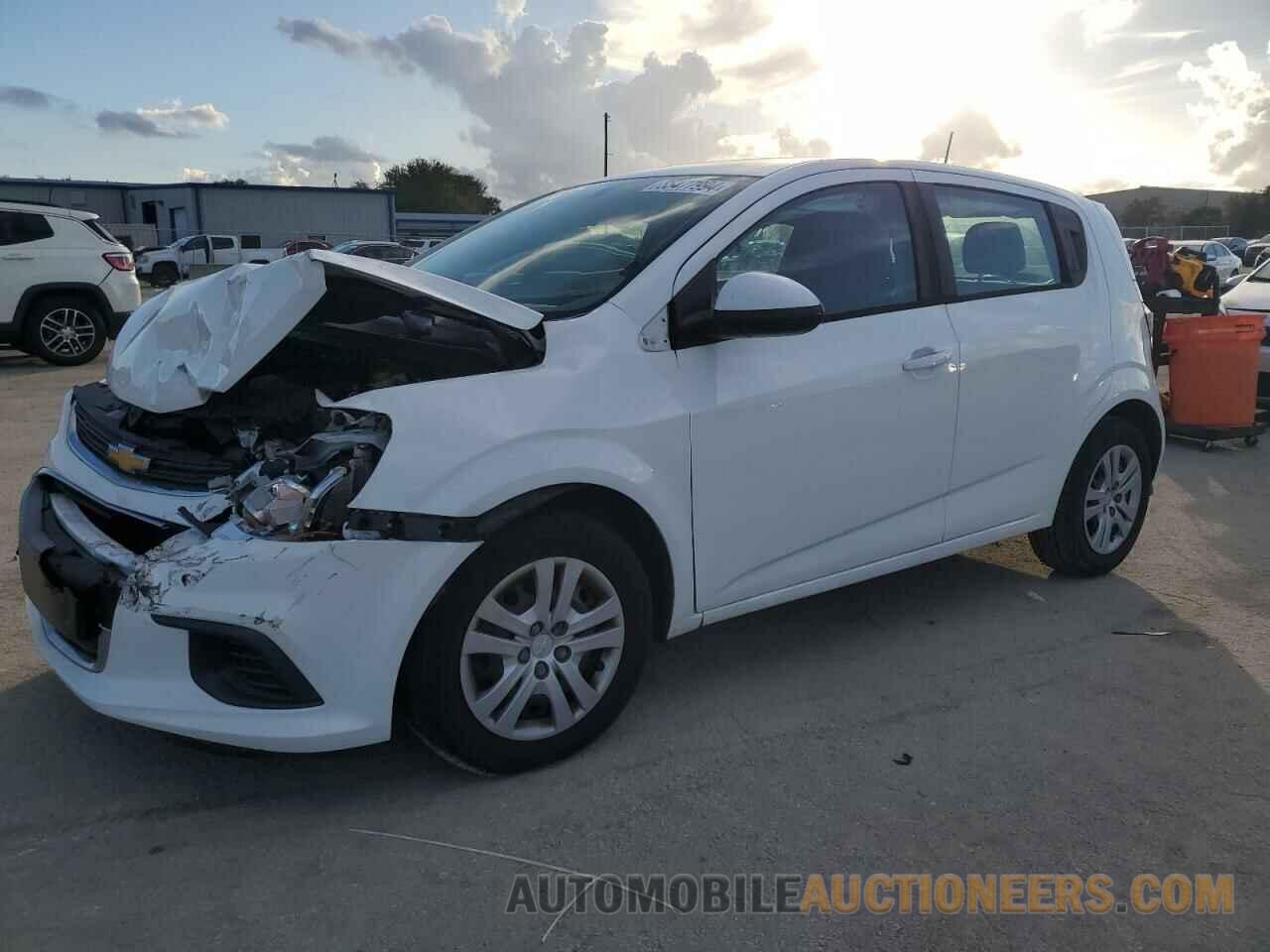 1G1JG6SH8H4137030 CHEVROLET SONIC 2017