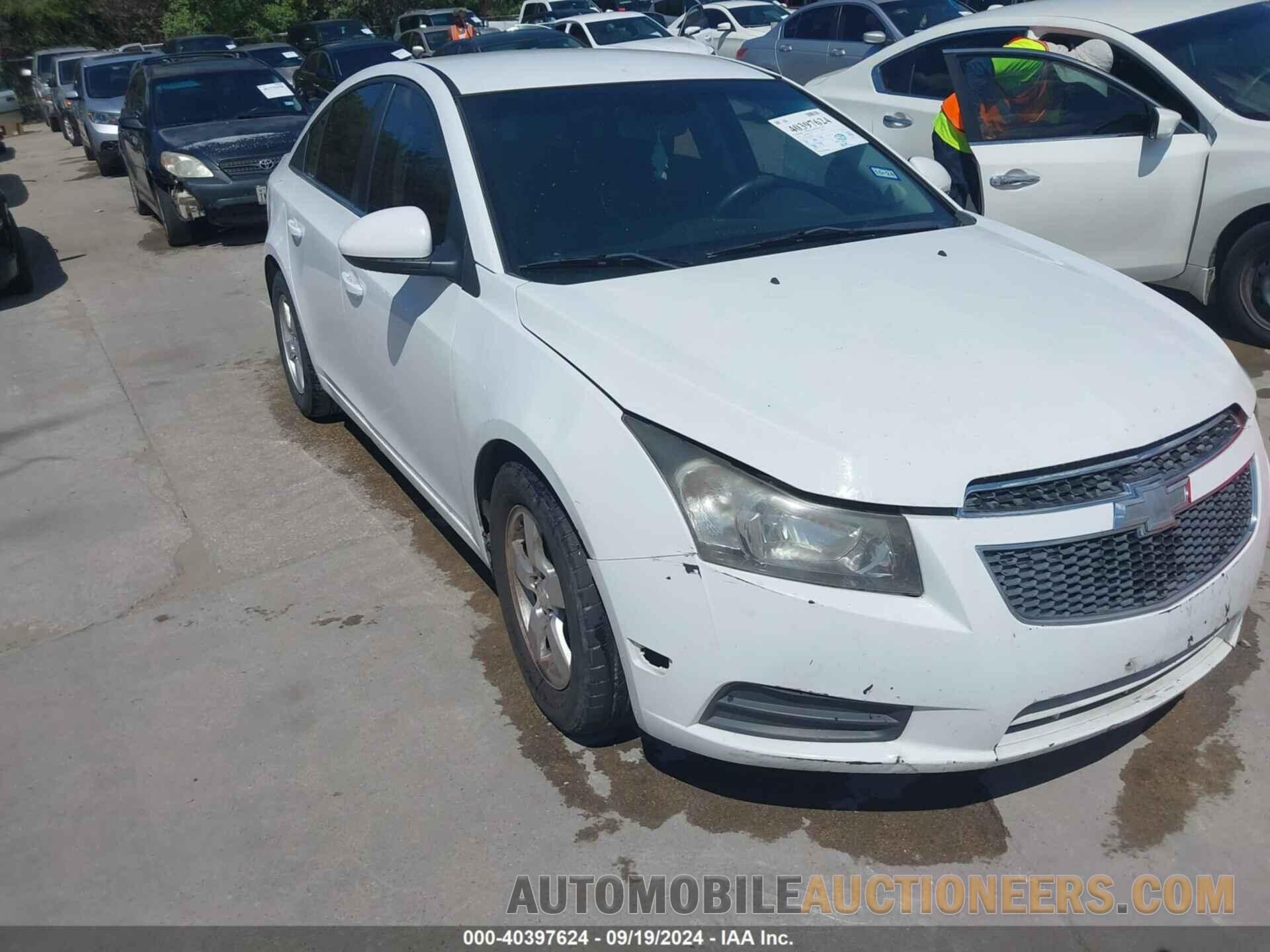 1G1PC5SB0E7403520 CHEVROLET CRUZE 2014