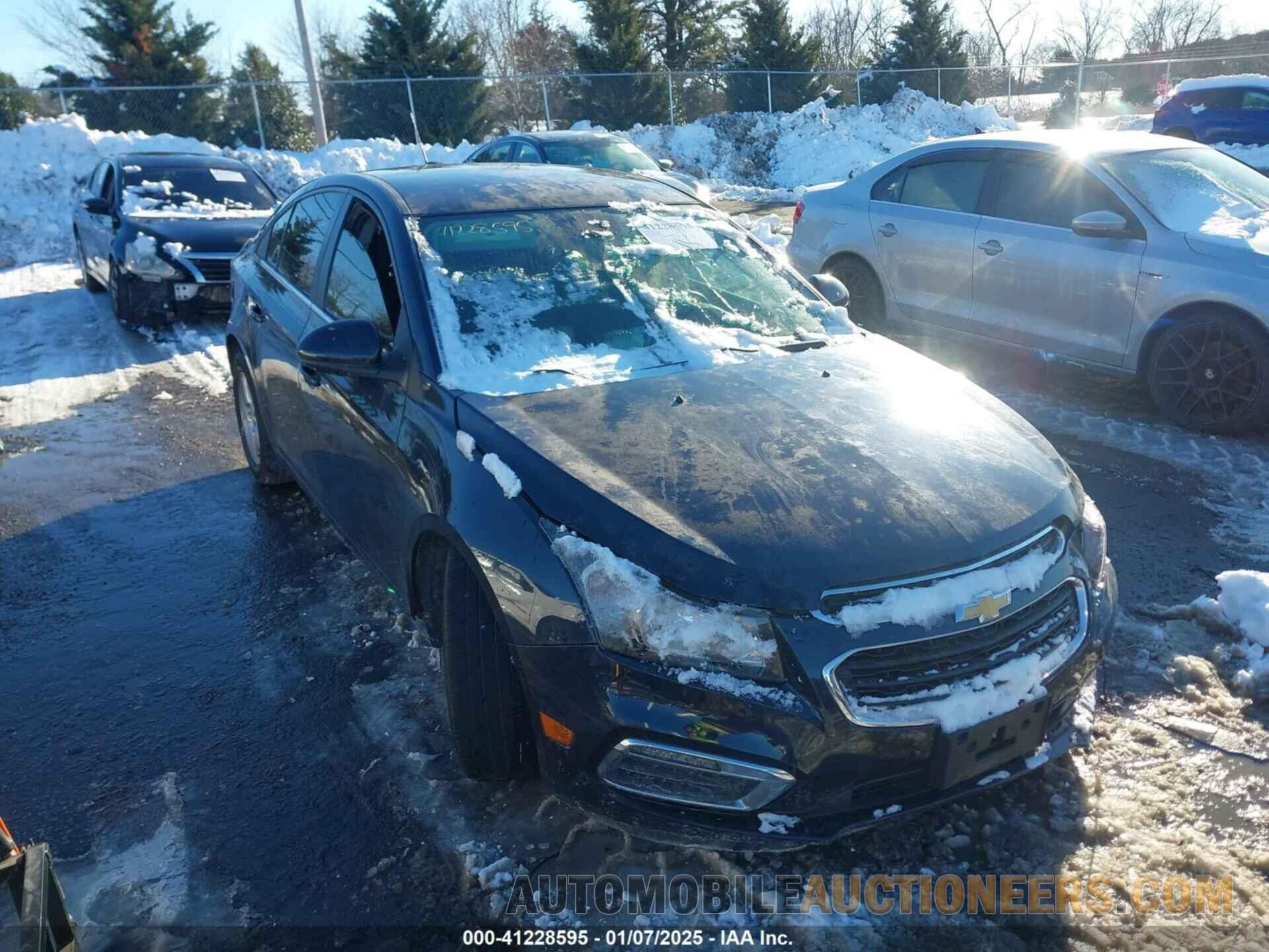 1G1PC5SB1F7112557 CHEVROLET CRUZE 2015