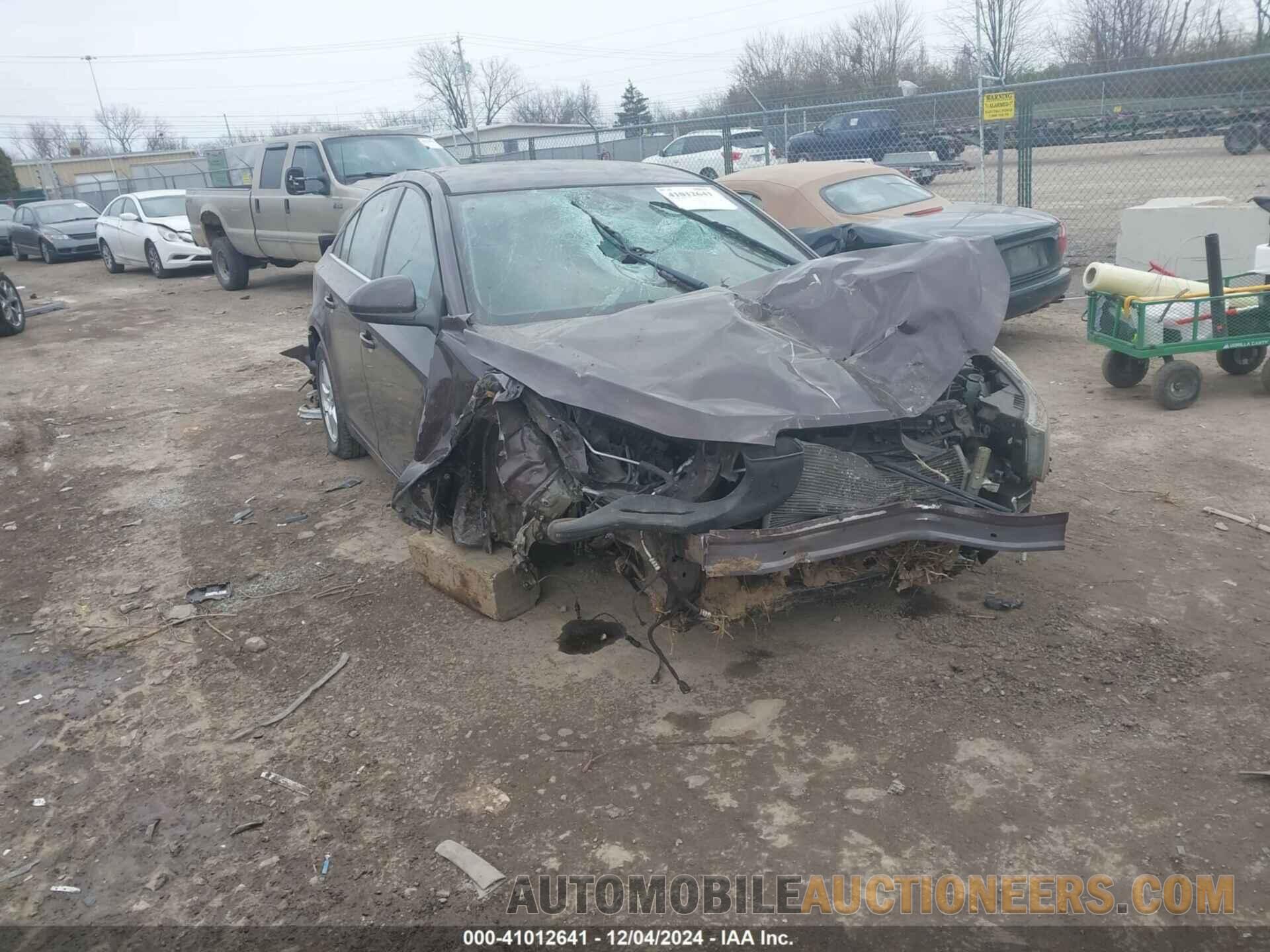 1G1PC5SB3F7152607 CHEVROLET CRUZE 2015