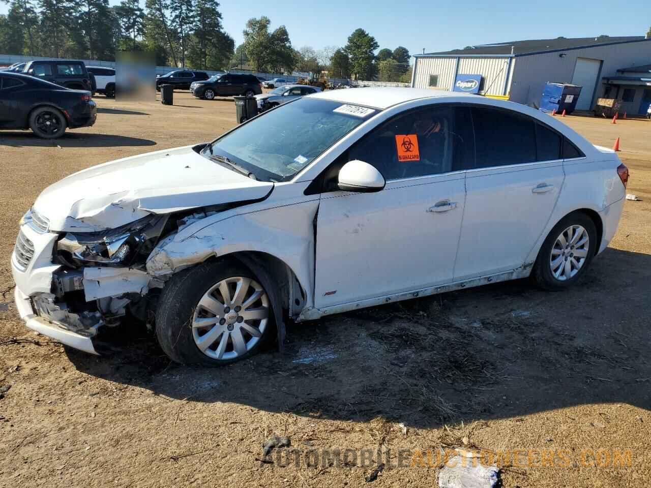 1G1PC5SB5F7159994 CHEVROLET CRUZE 2015