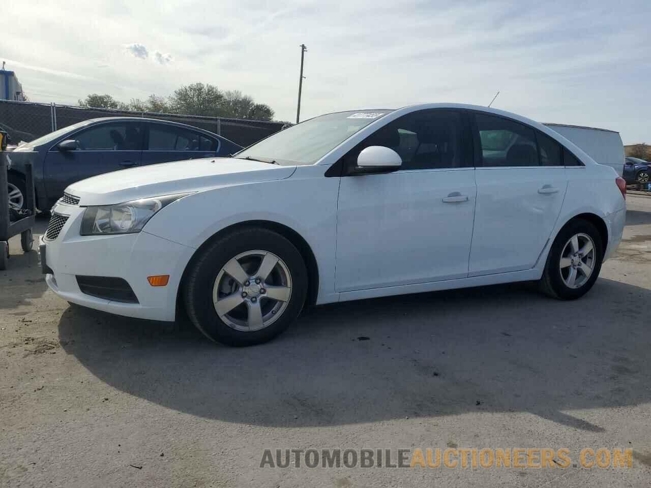 1G1PC5SB6E7106106 CHEVROLET CRUZE 2014