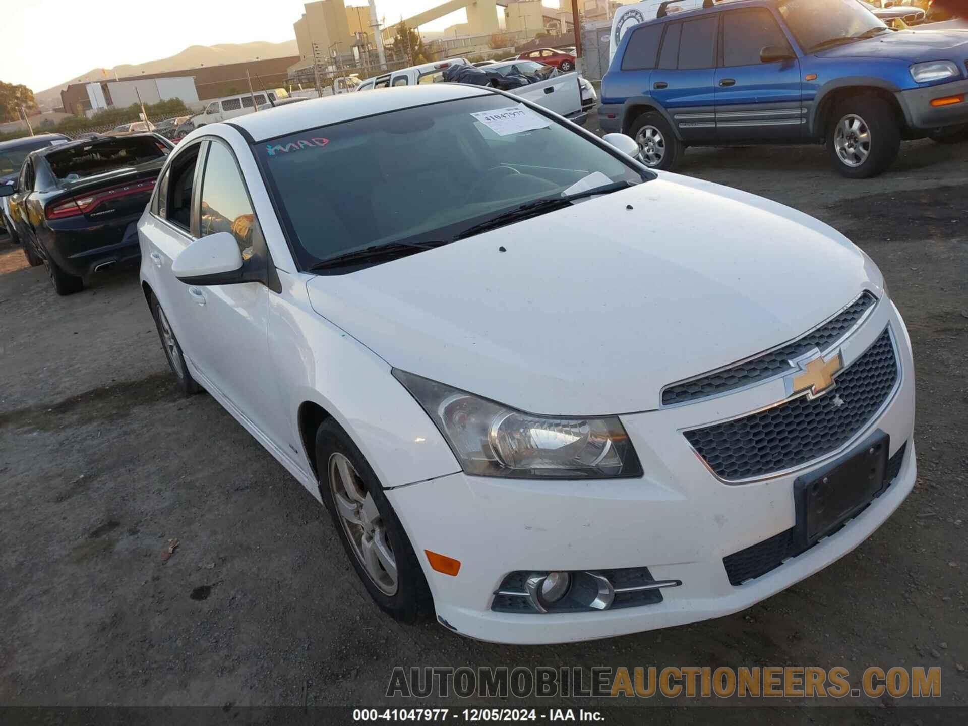 1G1PC5SB7E7142161 CHEVROLET CRUZE 2014