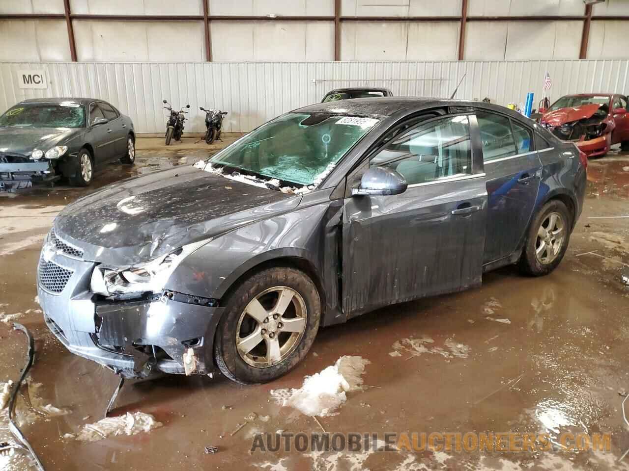 1G1PC5SB8D7175975 CHEVROLET CRUZE 2013