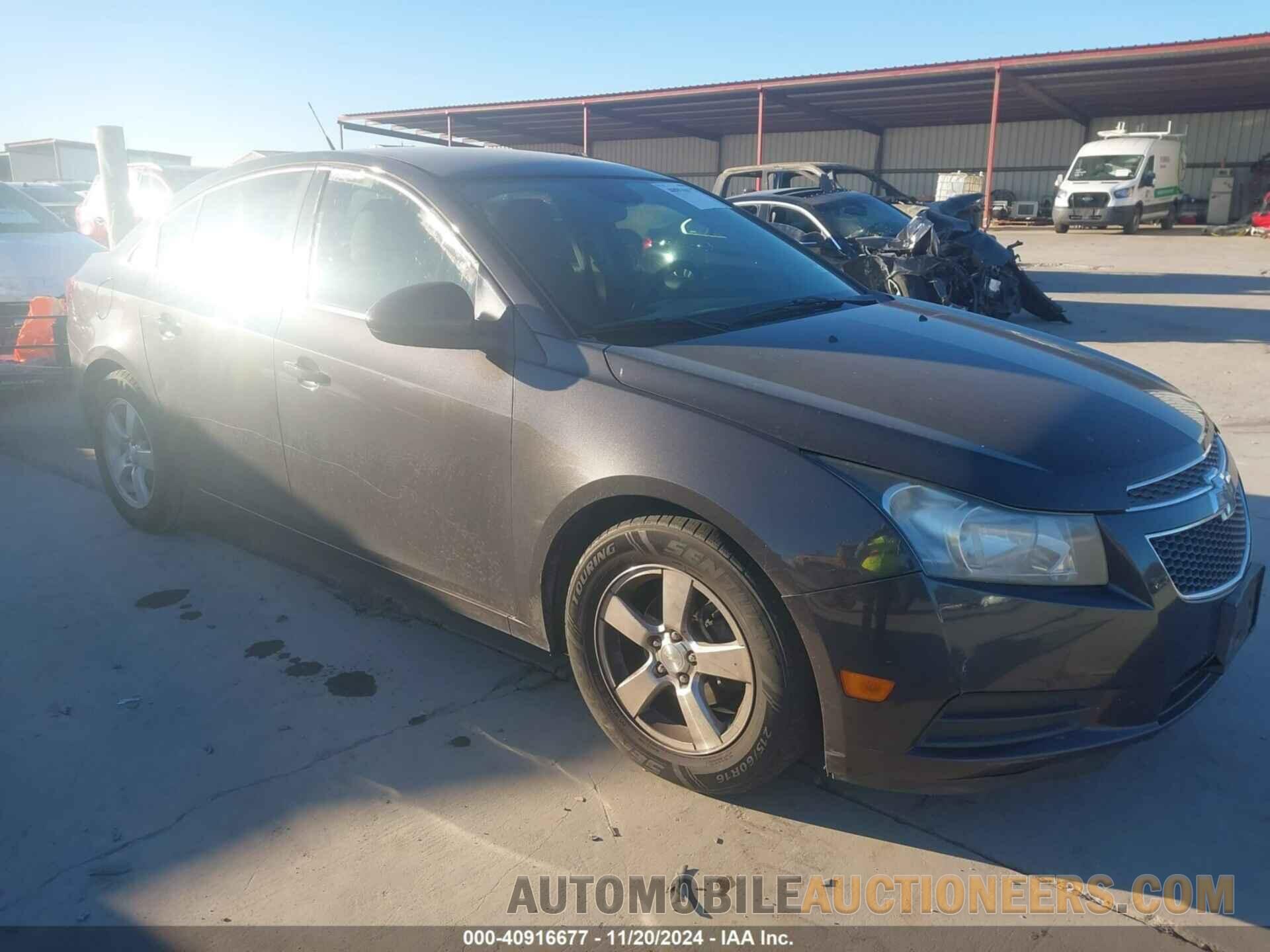 1G1PC5SB8E7129340 CHEVROLET CRUZE 2014