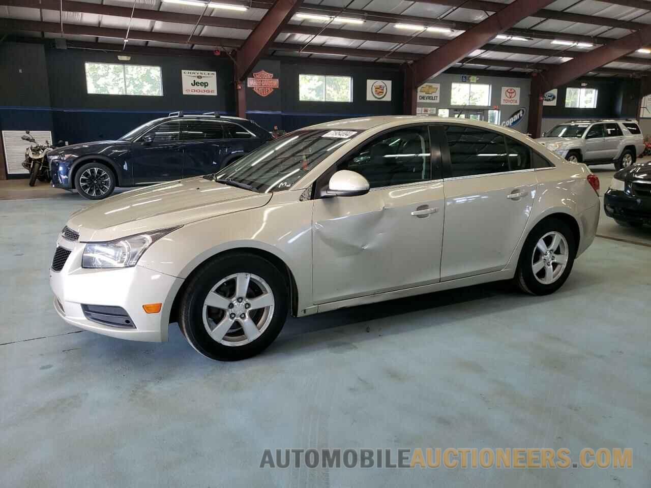 1G1PC5SB9E7328672 CHEVROLET CRUZE 2014