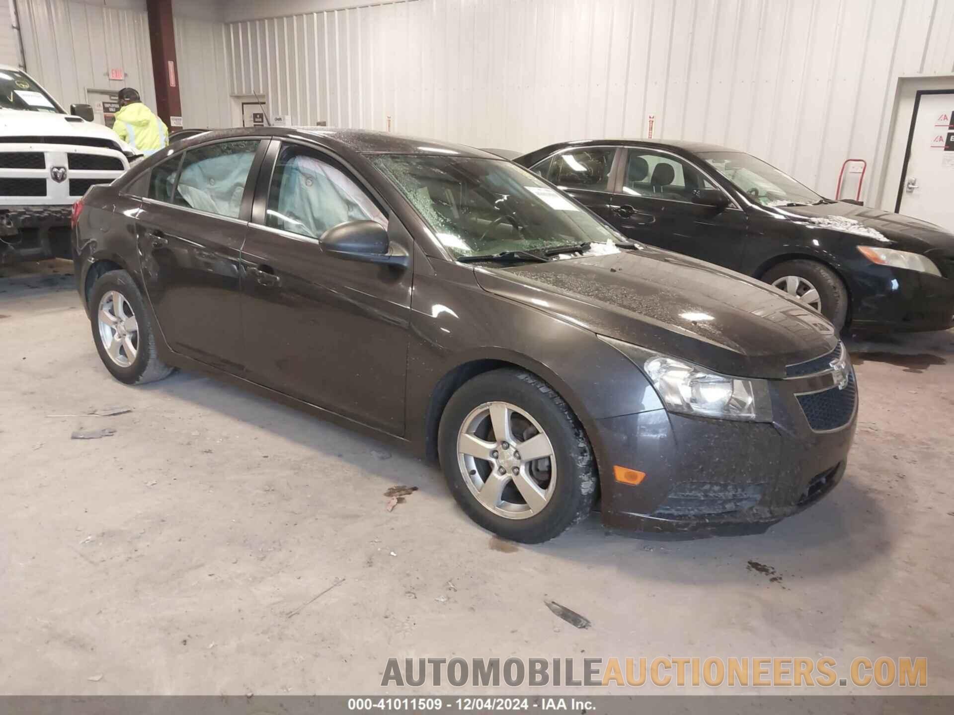 1G1PC5SBXE7289879 CHEVROLET CRUZE 2014