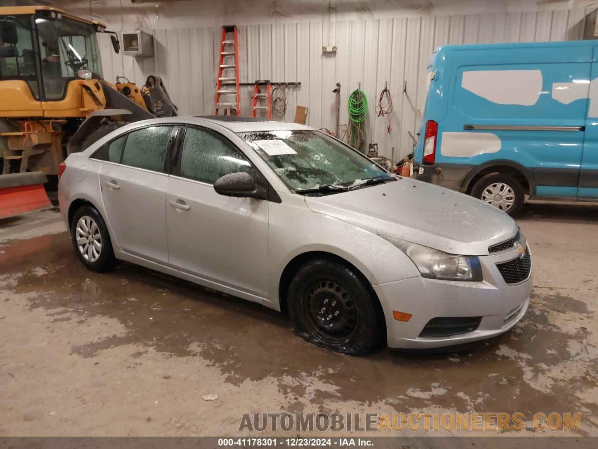 1G1PC5SH3B7267464 CHEVROLET CRUZE 2011