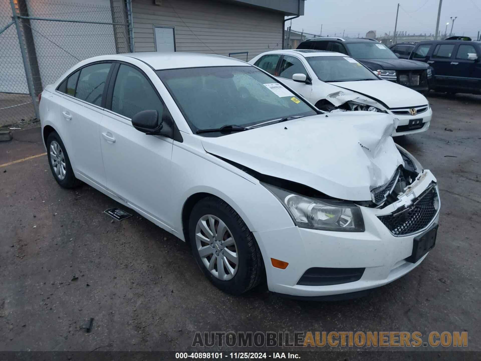 1G1PC5SH8B7121688 CHEVROLET CRUZE 2011