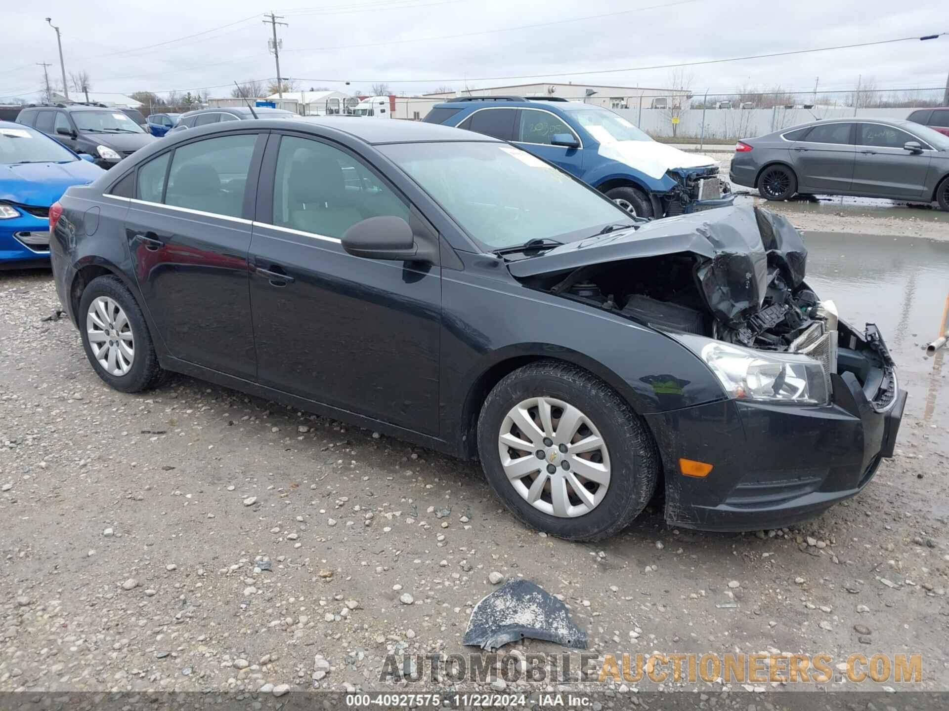 1G1PC5SHXB7292068 CHEVROLET CRUZE 2011