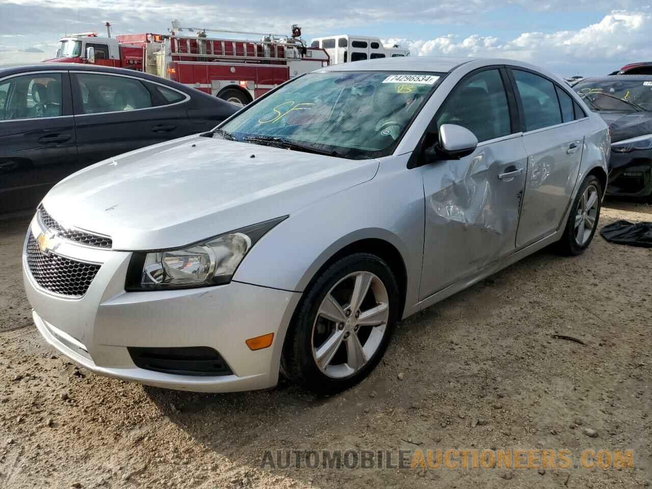 1G1PE5SB0E7183046 CHEVROLET CRUZE 2014