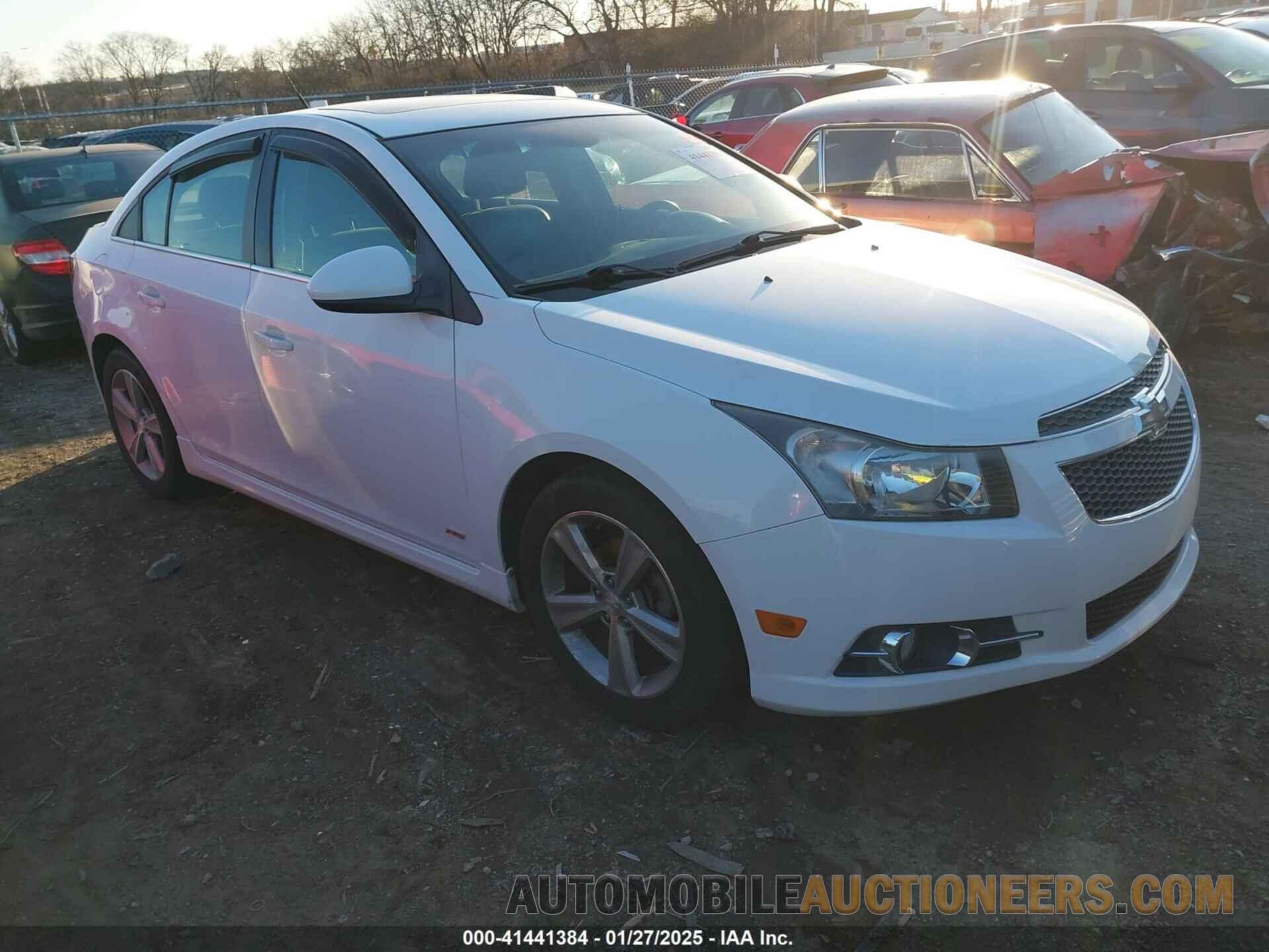 1G1PE5SB1E7279395 CHEVROLET CRUZE 2014