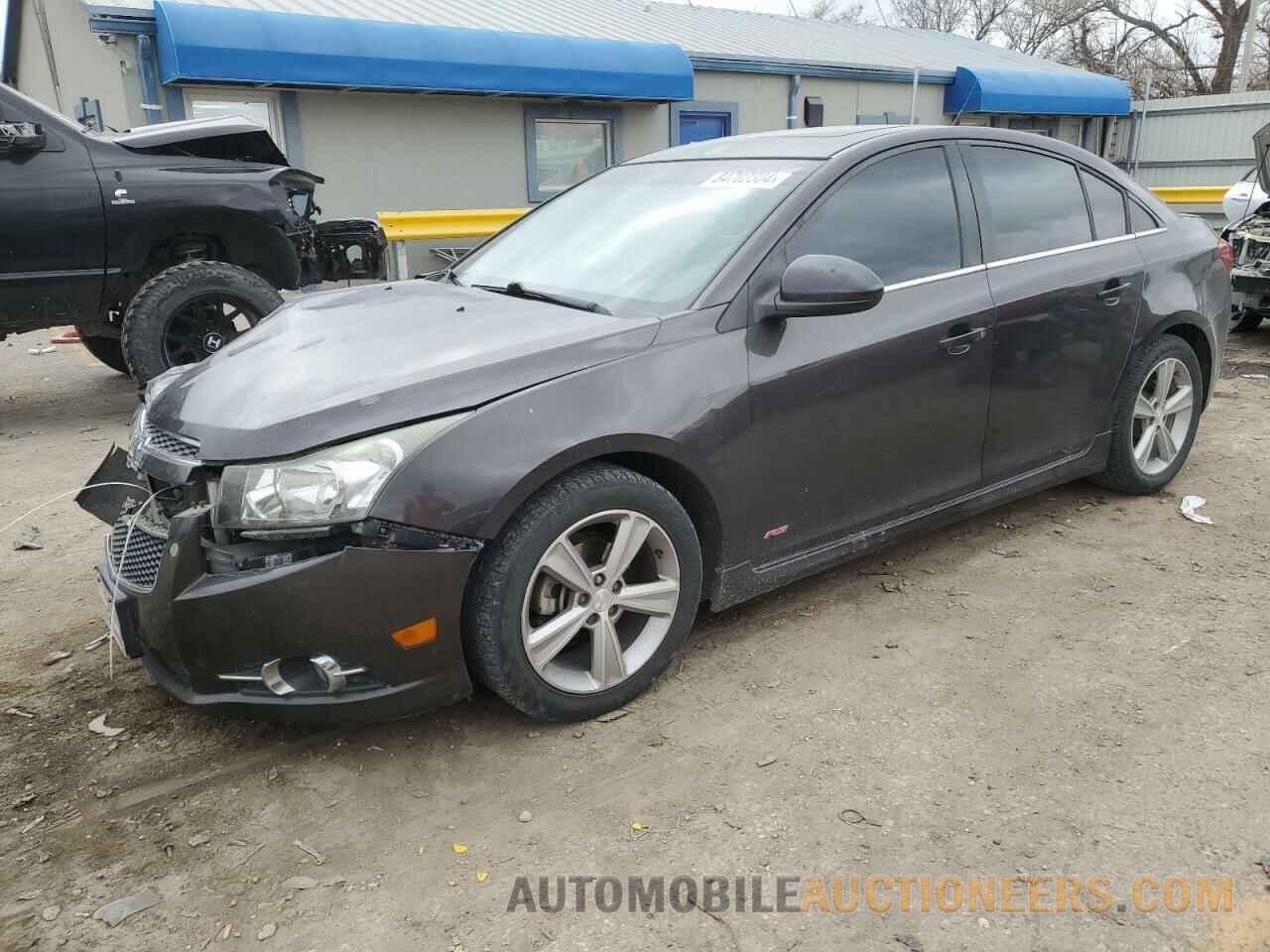 1G1PE5SB1E7330877 CHEVROLET CRUZE 2014