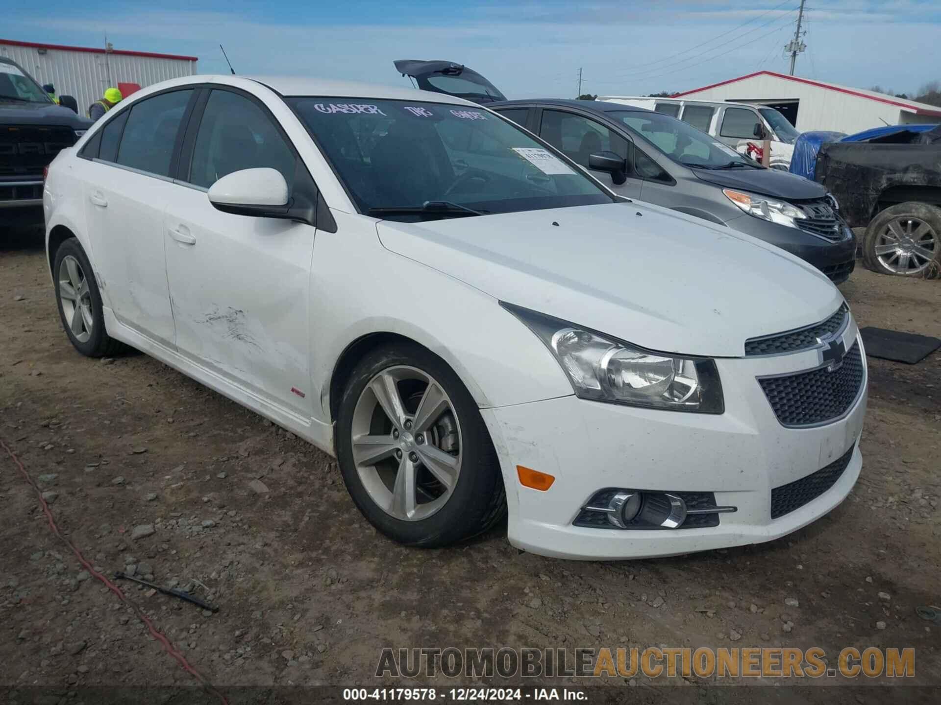 1G1PE5SB1E7425018 CHEVROLET CRUZE 2014