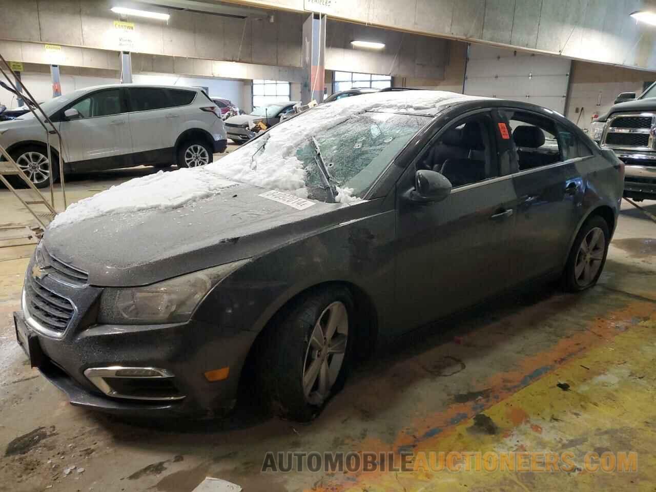 1G1PE5SB1F7166533 CHEVROLET CRUZE 2015