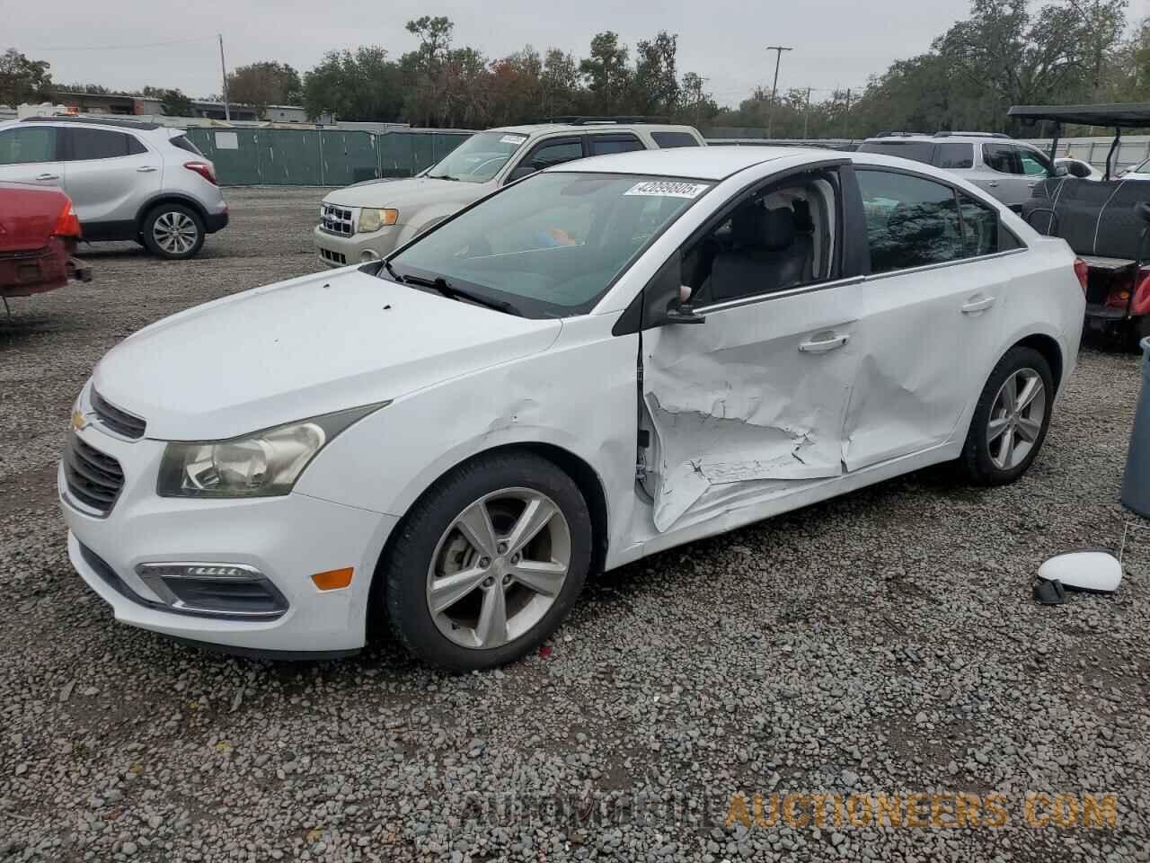 1G1PE5SB1F7276739 CHEVROLET CRUZE 2015