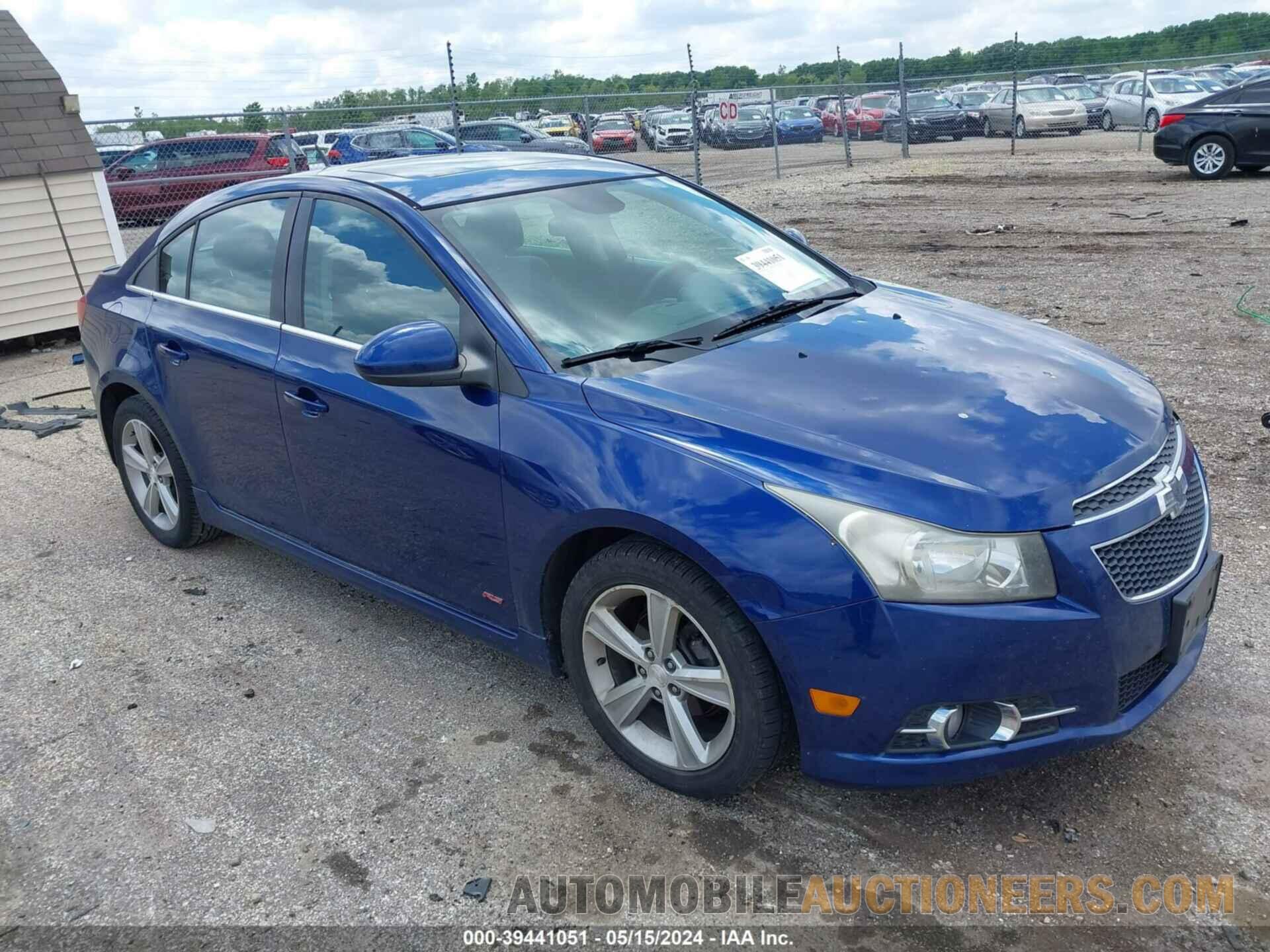 1G1PE5SB2D7292915 CHEVROLET CRUZE 2013