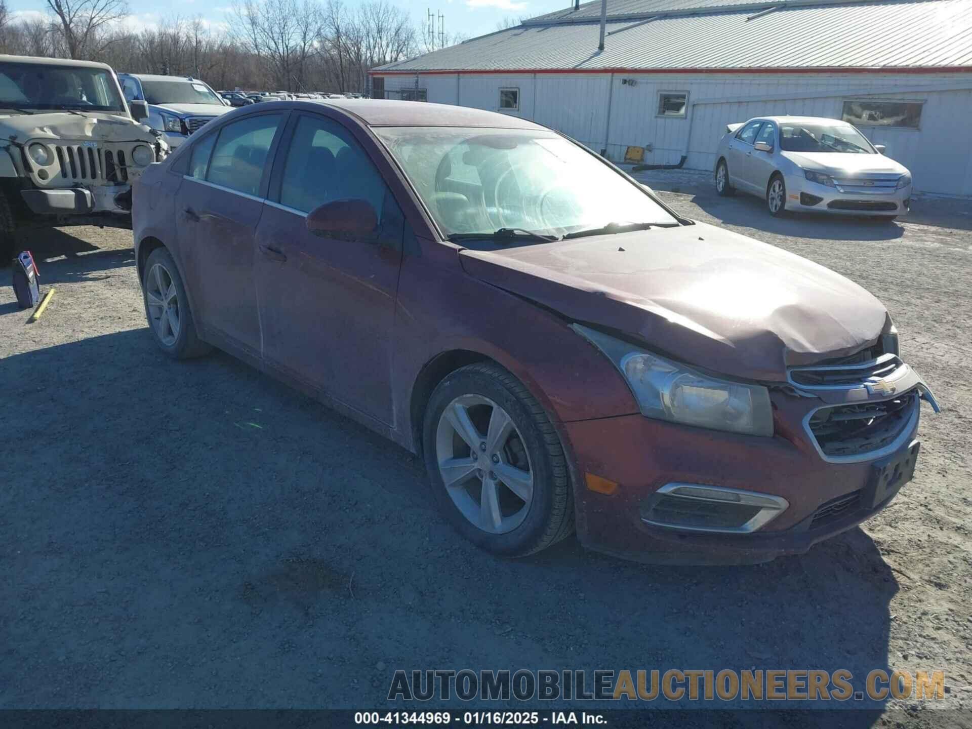 1G1PE5SB3F7173967 CHEVROLET CRUZE 2015