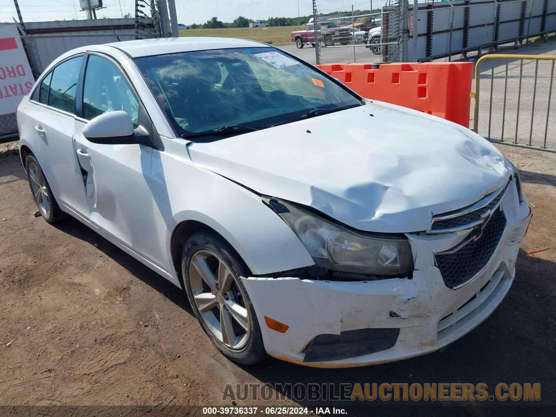 1G1PE5SB4E7383038 CHEVROLET CRUZE 2014