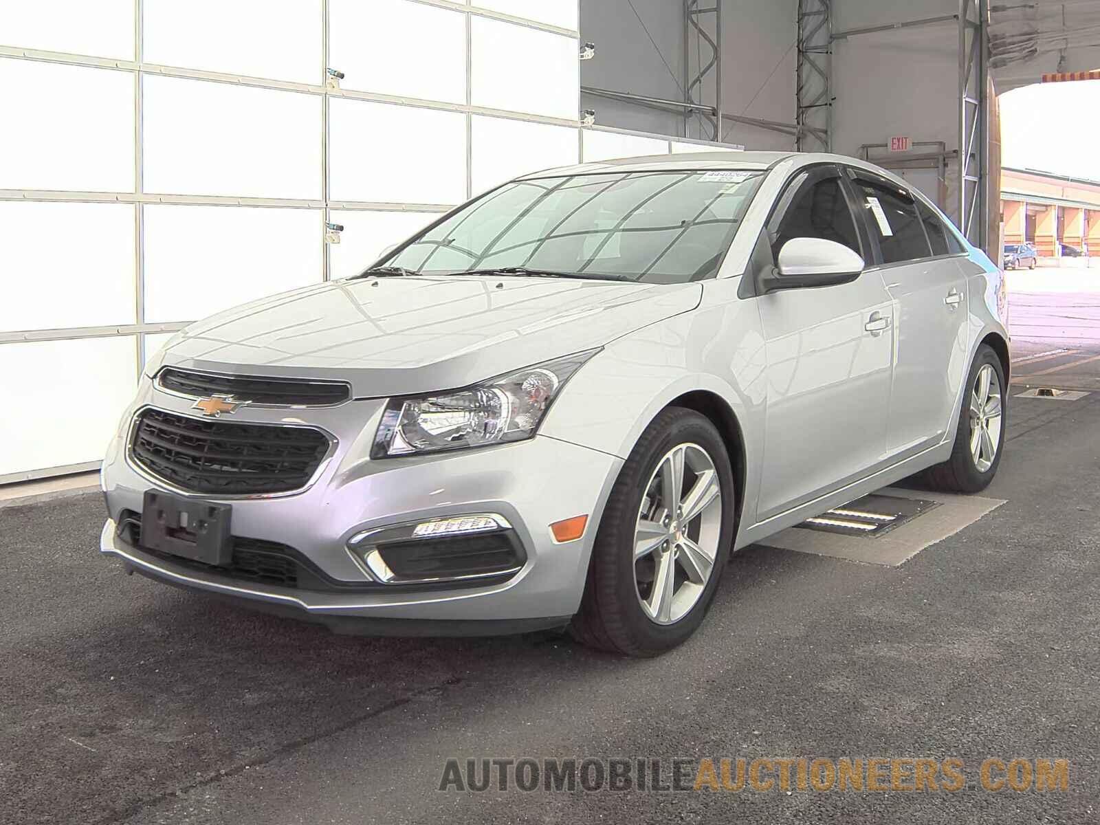 1G1PE5SB4F7132182 Chevrolet Cruze 2015