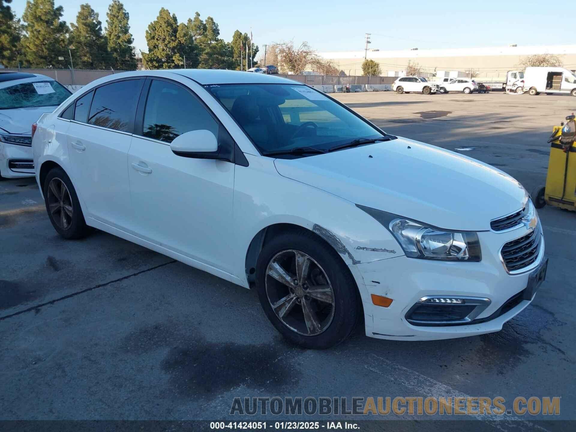 1G1PE5SB4F7181589 CHEVROLET CRUZE 2015