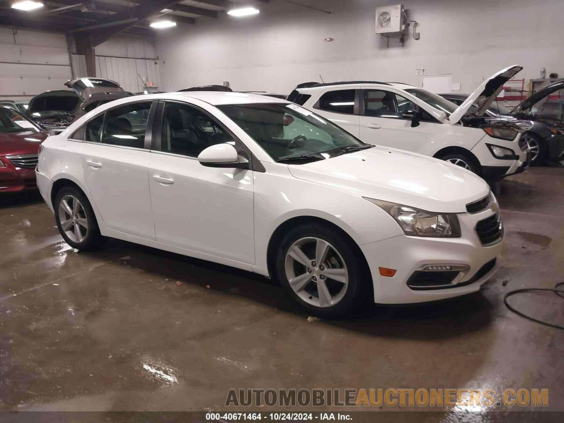 1G1PE5SB4F7241631 CHEVROLET CRUZE 2015