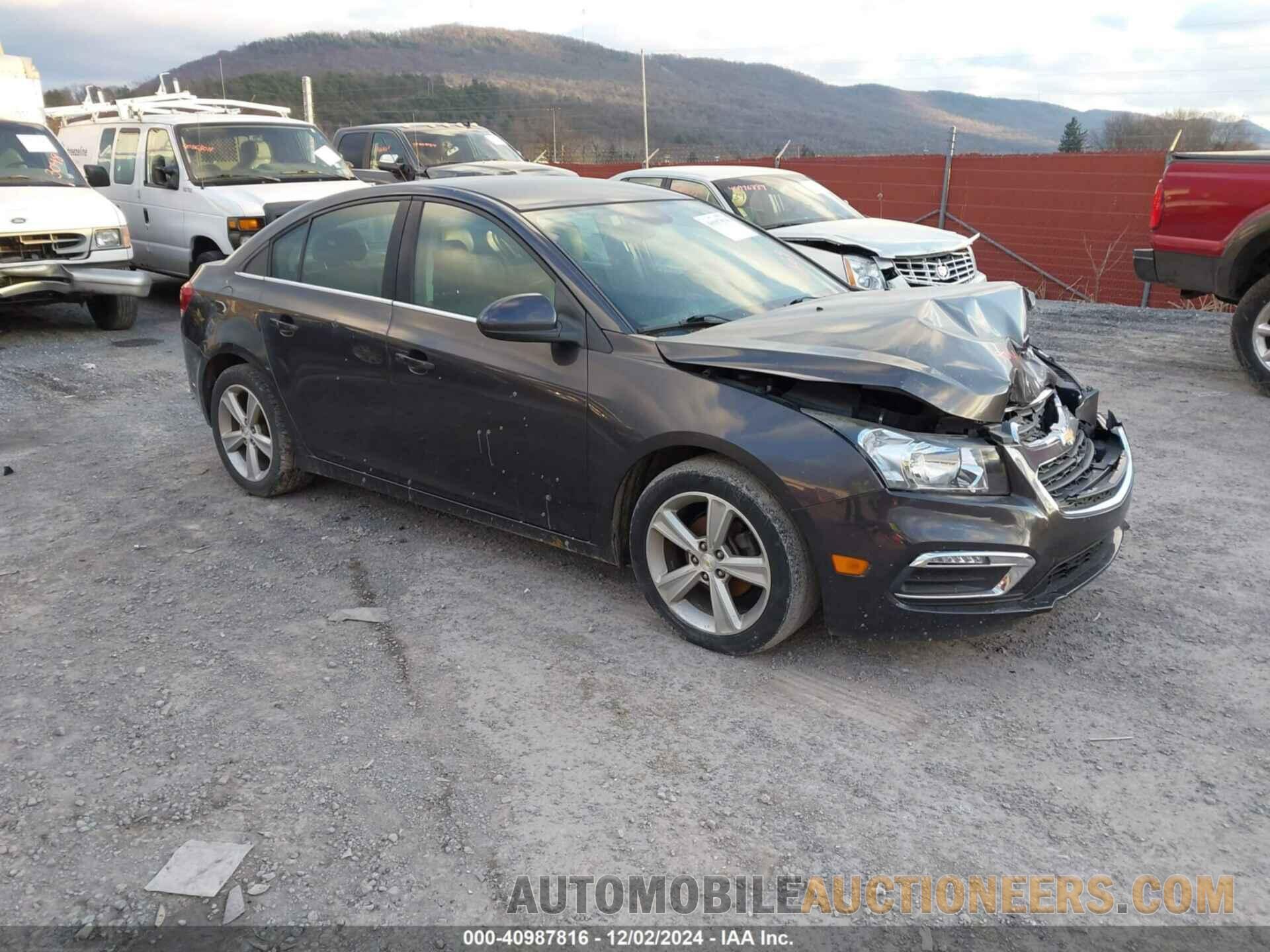 1G1PE5SB5F7164669 CHEVROLET CRUZE 2015