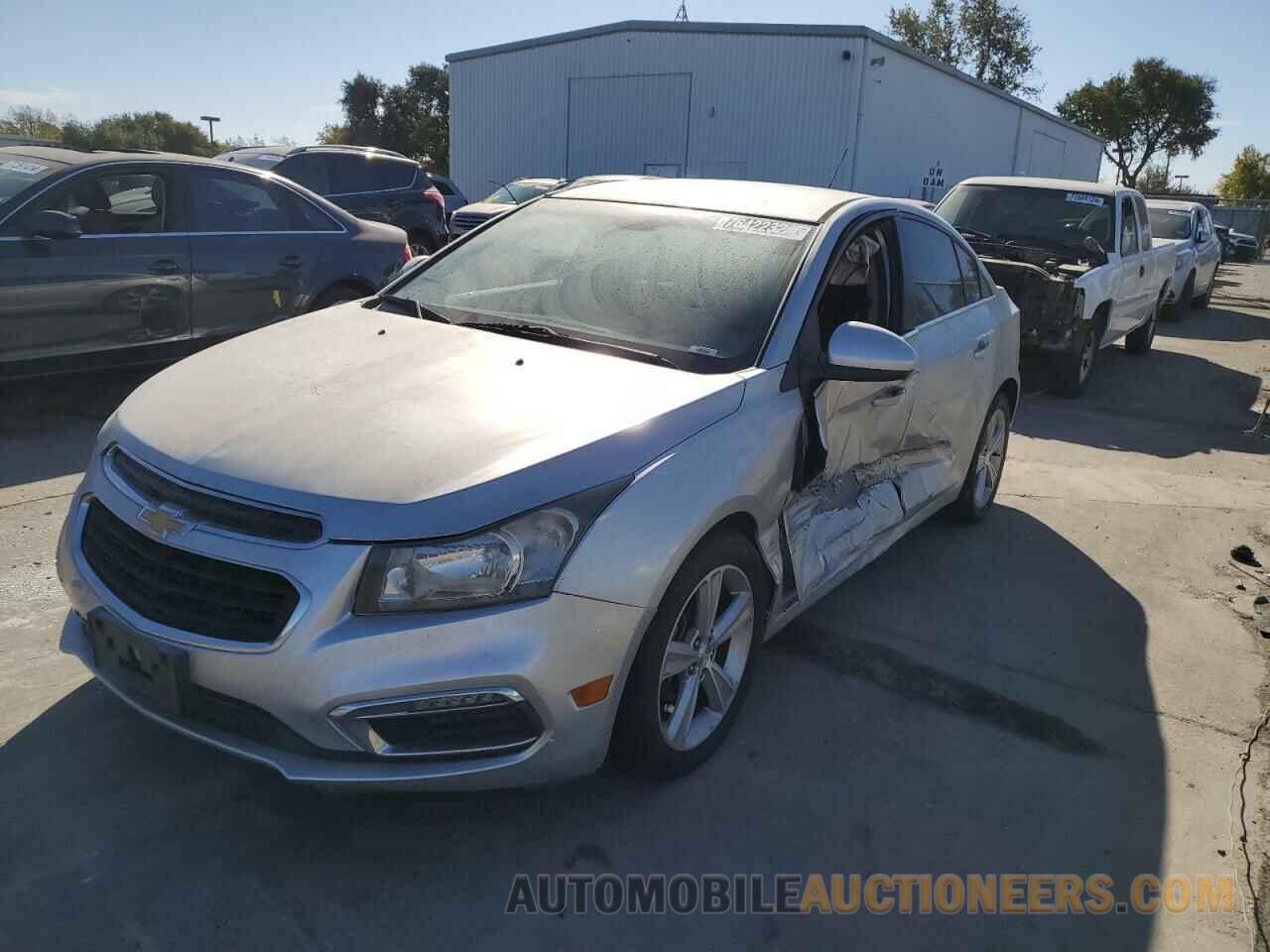 1G1PE5SB6F7235698 CHEVROLET CRUZE 2015