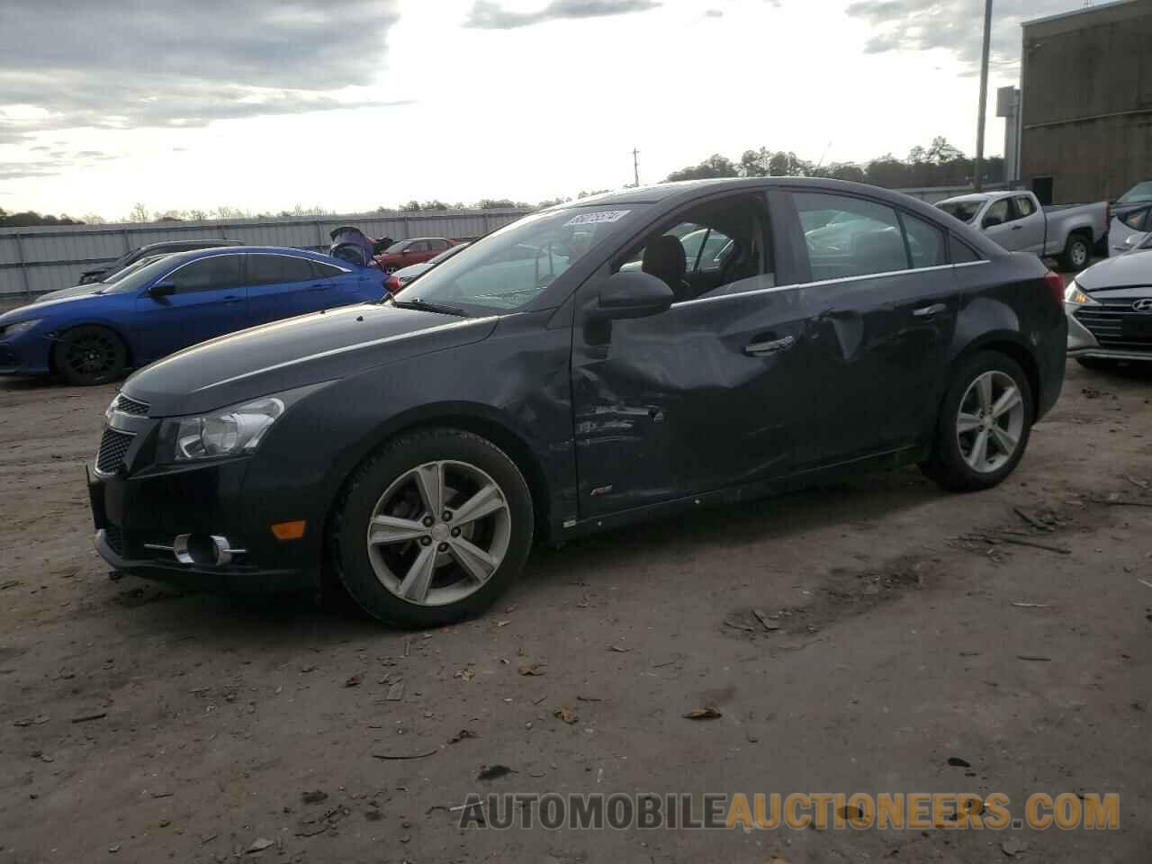 1G1PE5SB8D7271924 CHEVROLET CRUZE 2013