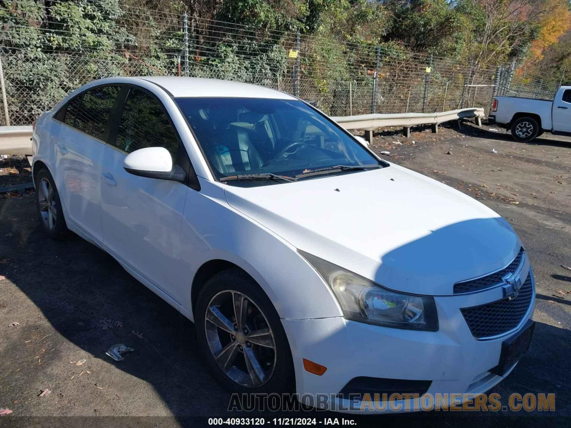 1G1PE5SB9E7119832 CHEVROLET CRUZE 2014