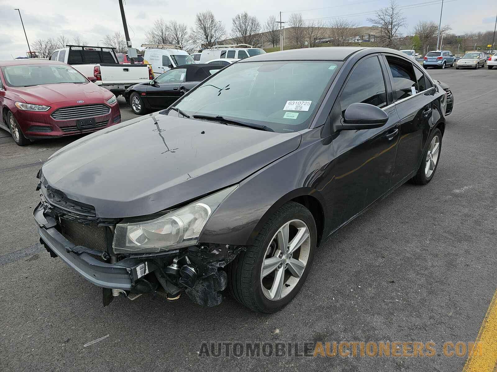 1G1PE5SB9F7182060 Chevrolet Cruze 2015