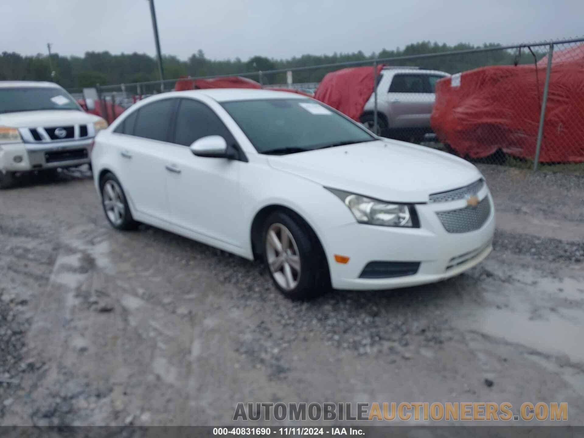 1G1PE5SBXD7115335 CHEVROLET CRUZE 2013