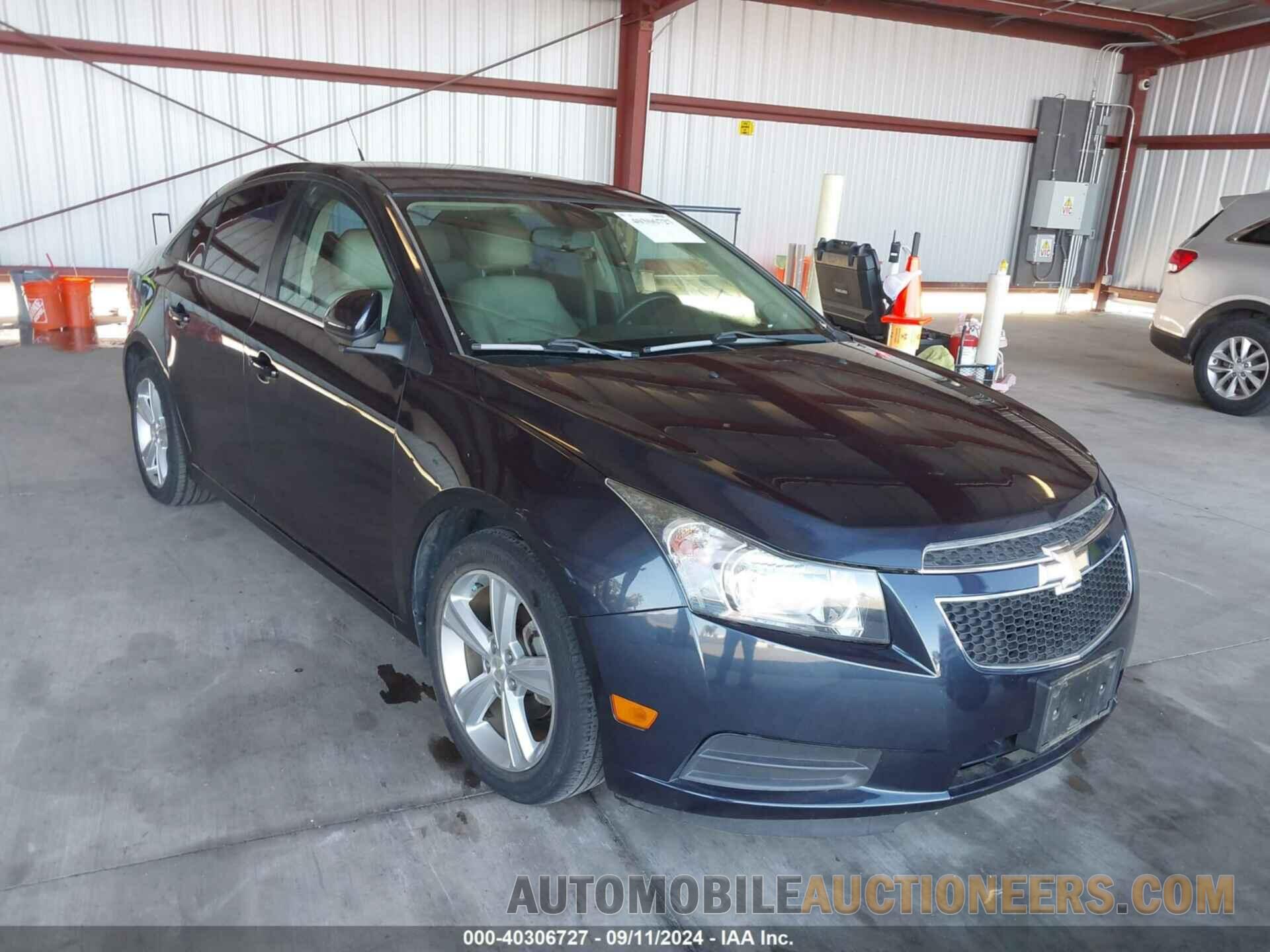 1G1PE5SBXE7376210 CHEVROLET CRUZE 2014