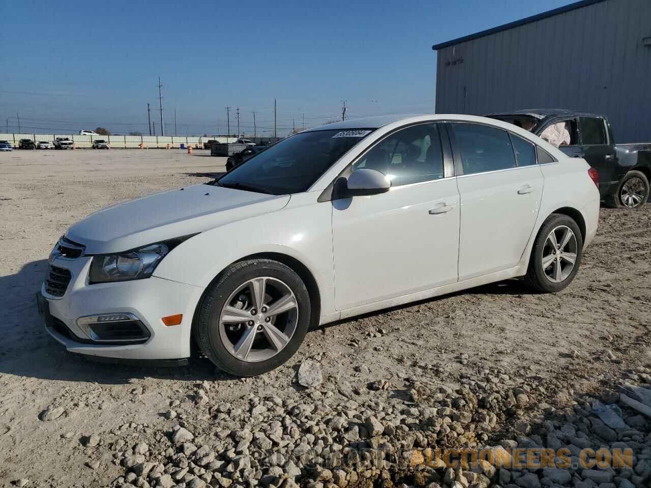 1G1PE5SBXF7134213 CHEVROLET CRUZE 2015