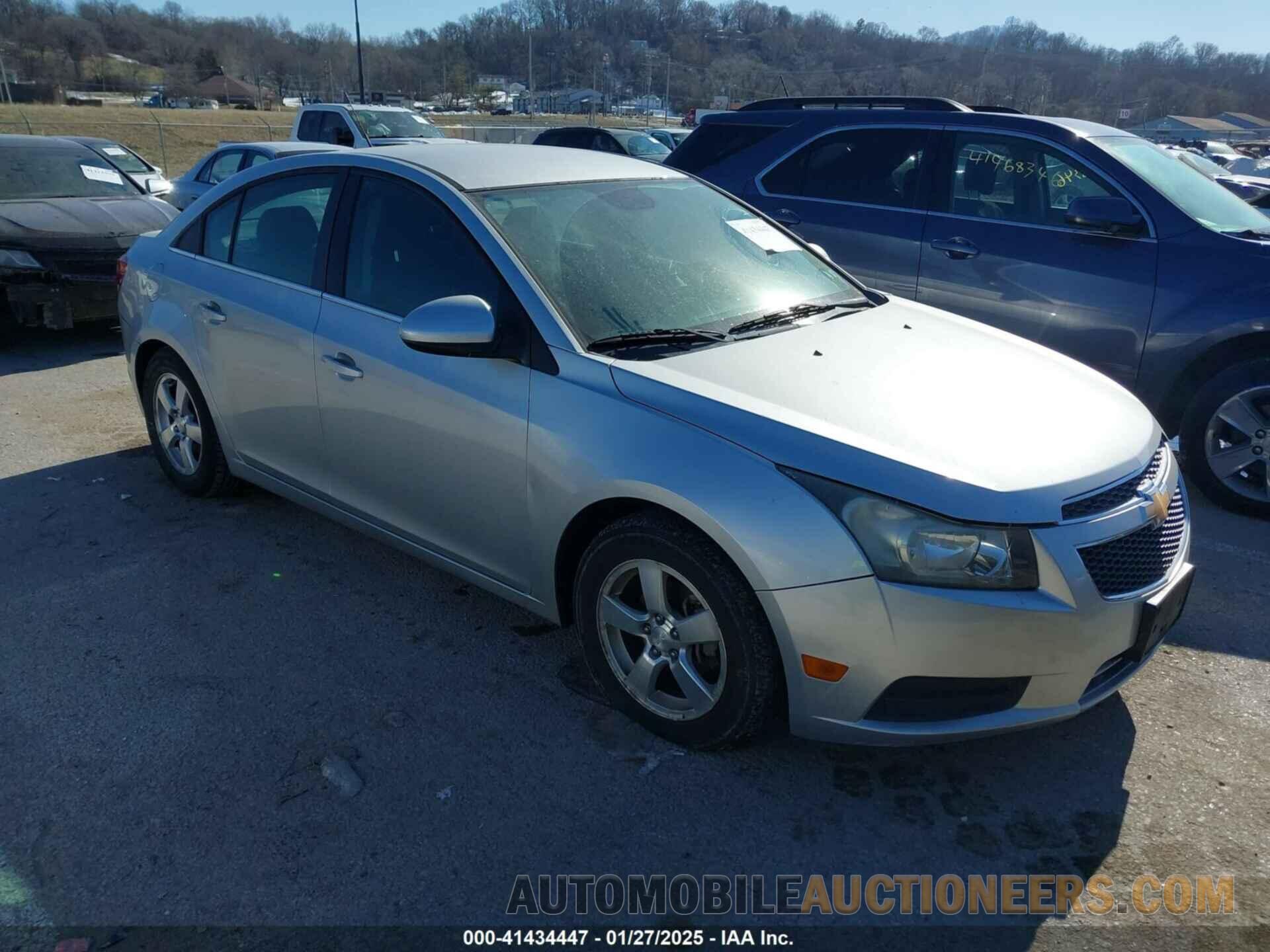 1G1PK5SB1D7274012 CHEVROLET CRUZE 2013