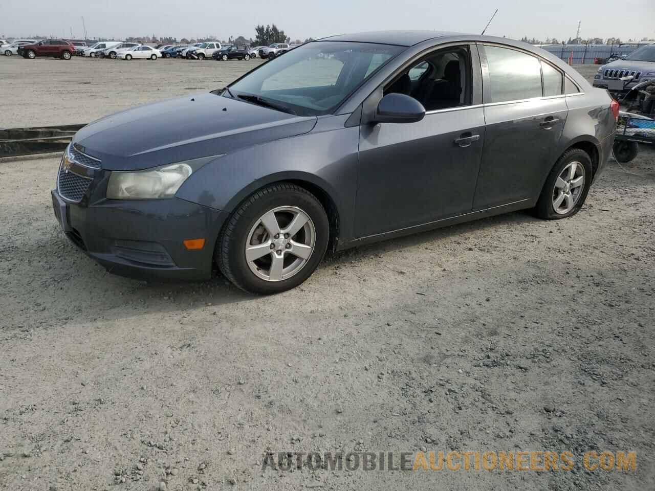 1G1PK5SB8D7157592 CHEVROLET CRUZE 2013